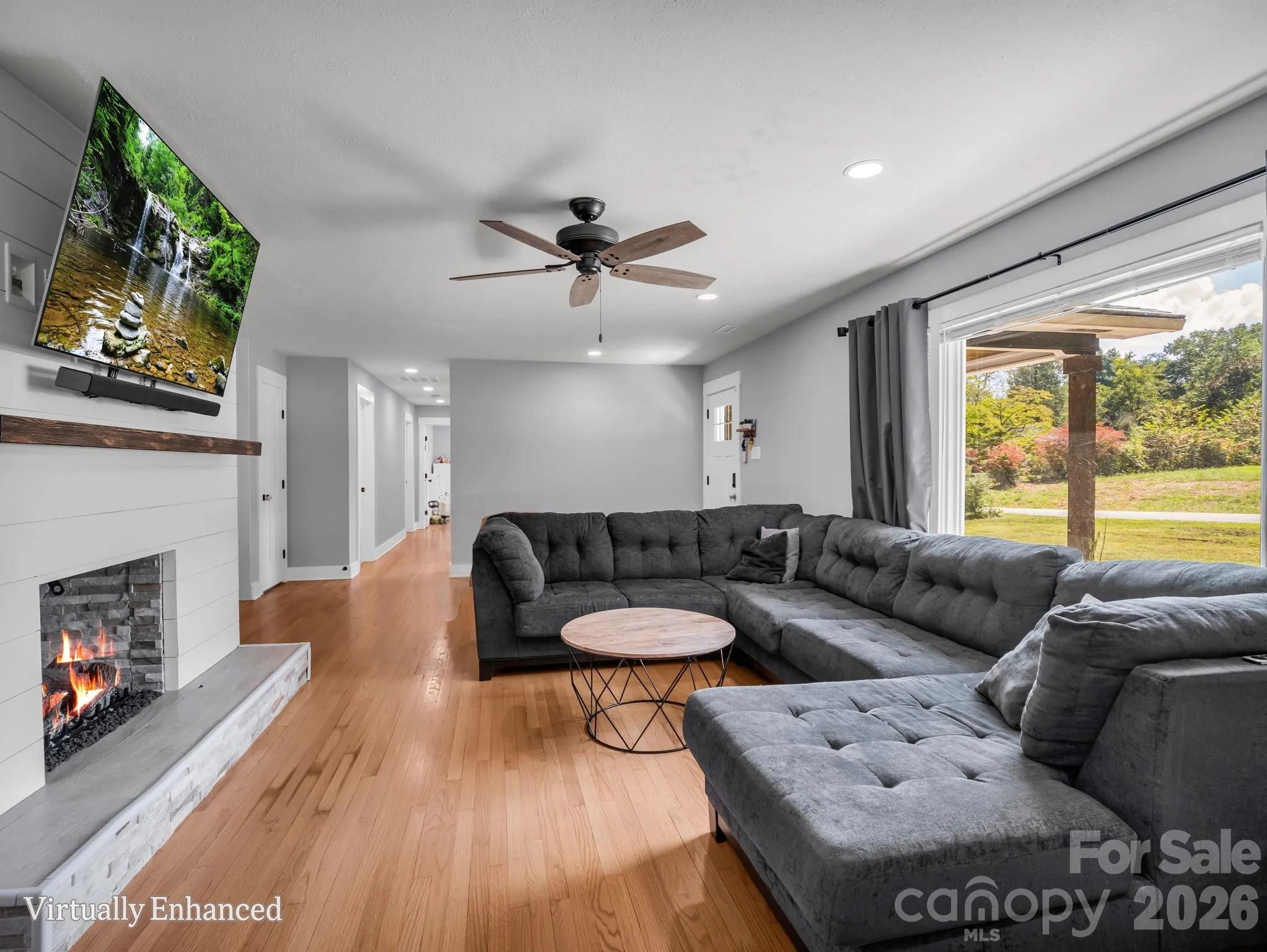3208 Florida Drive Property Photo 4