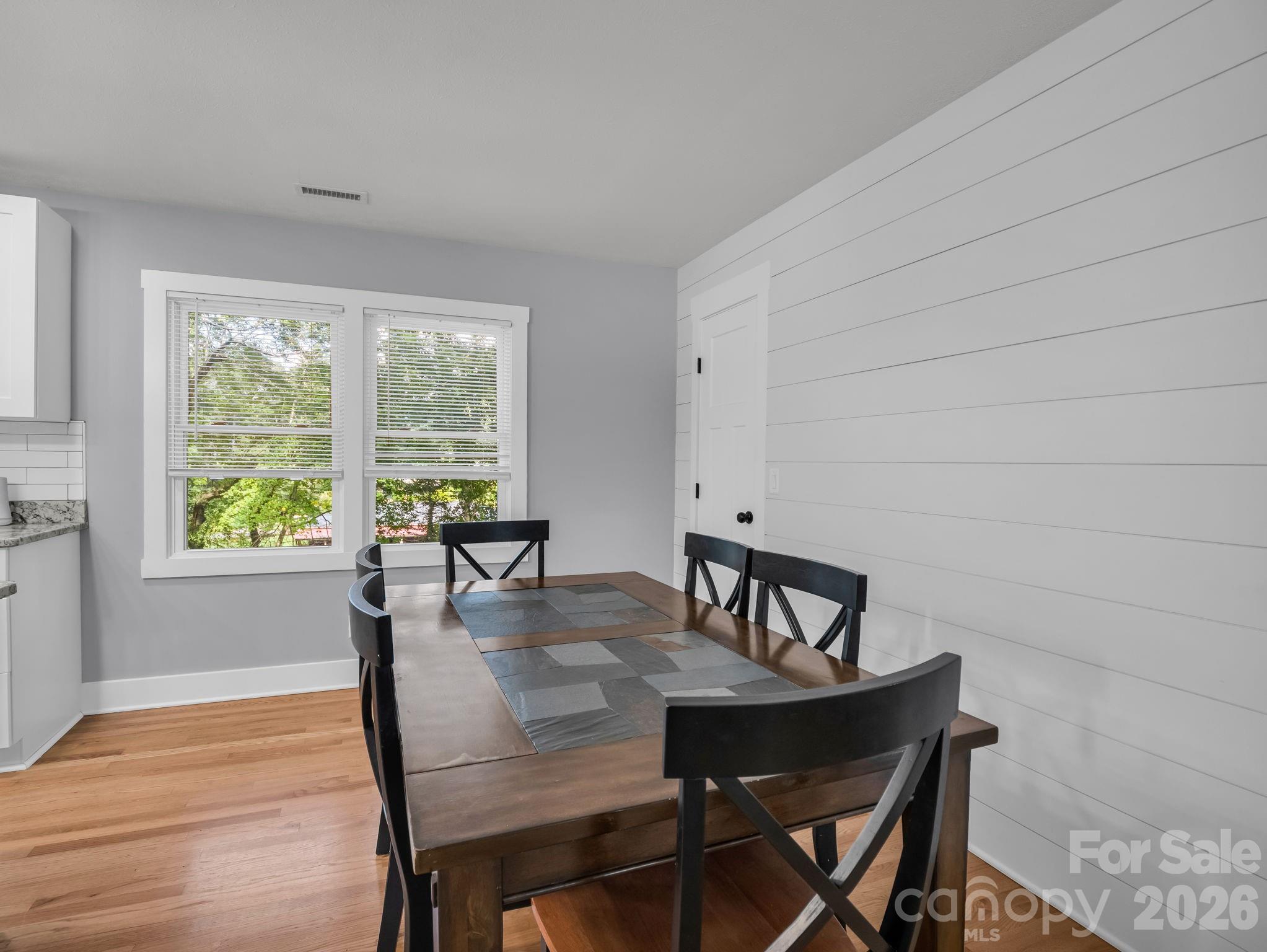 3208 Florida Drive Property Photo 6
