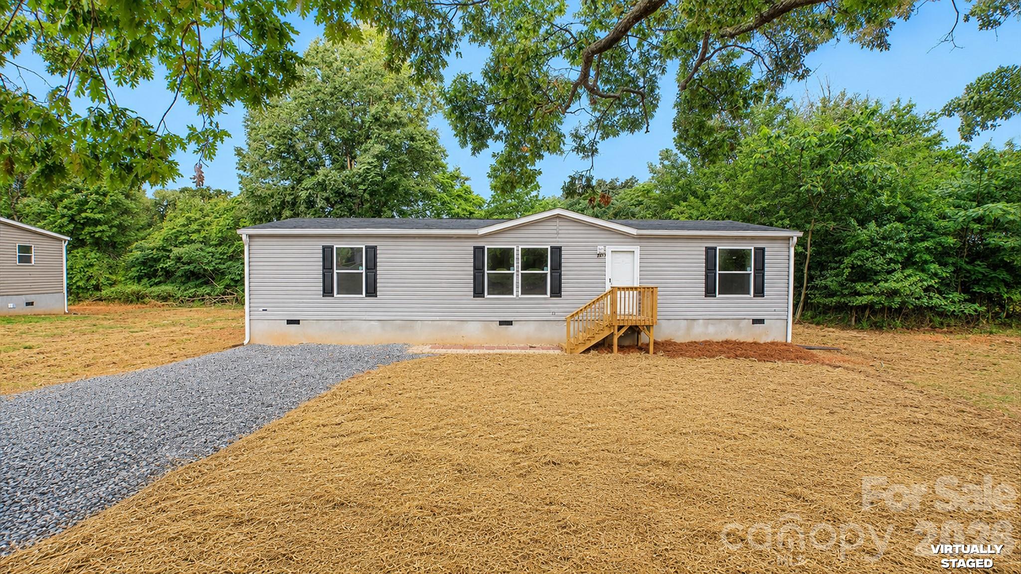2205 Kingston Road Property Photo 5