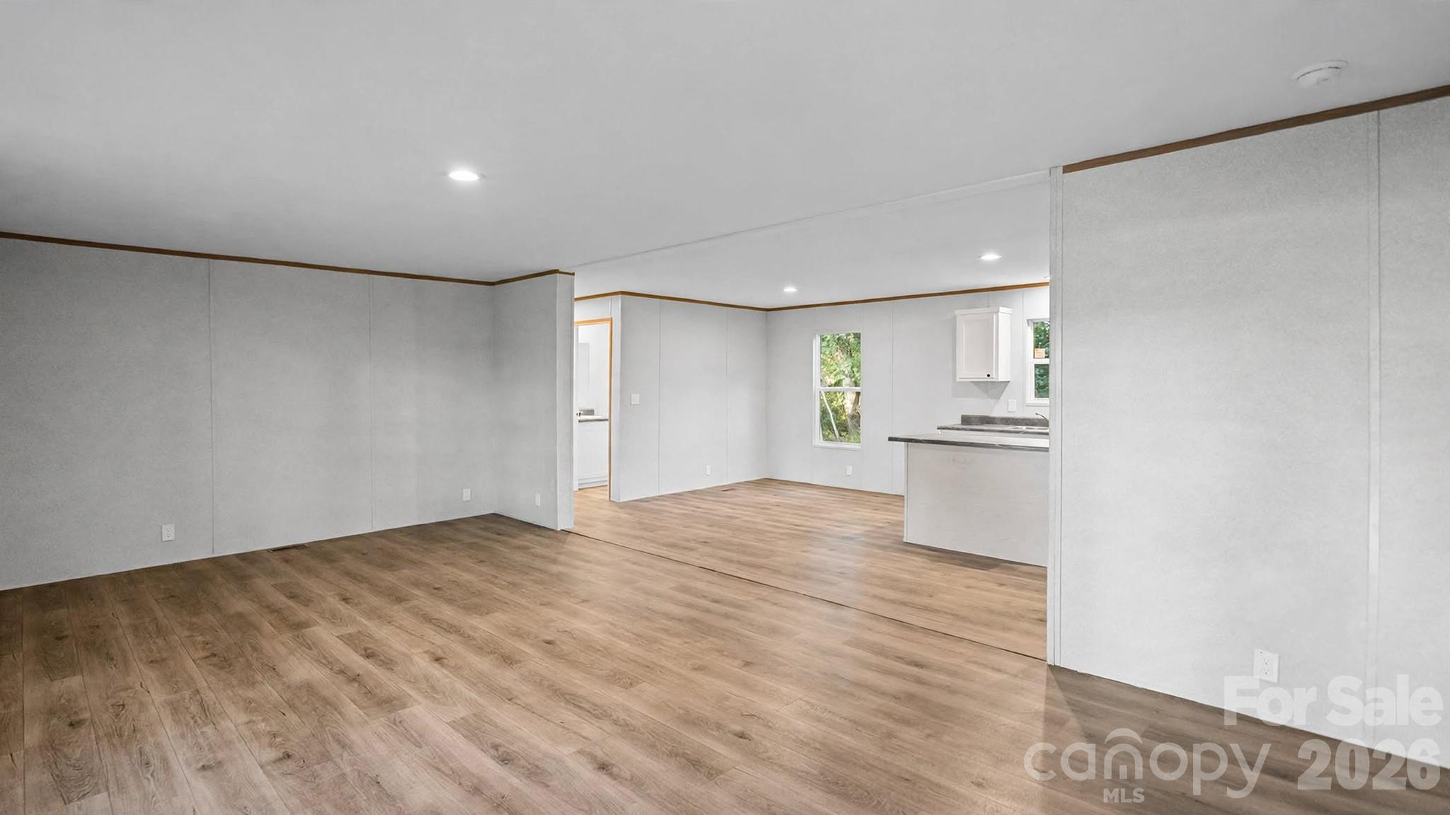 2205 Kingston Road Property Photo 6