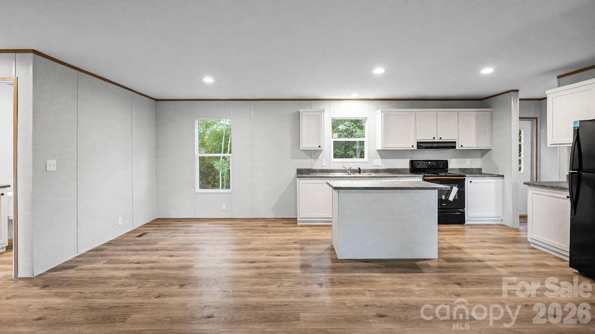 2205 Kingston Road Property Photo 15