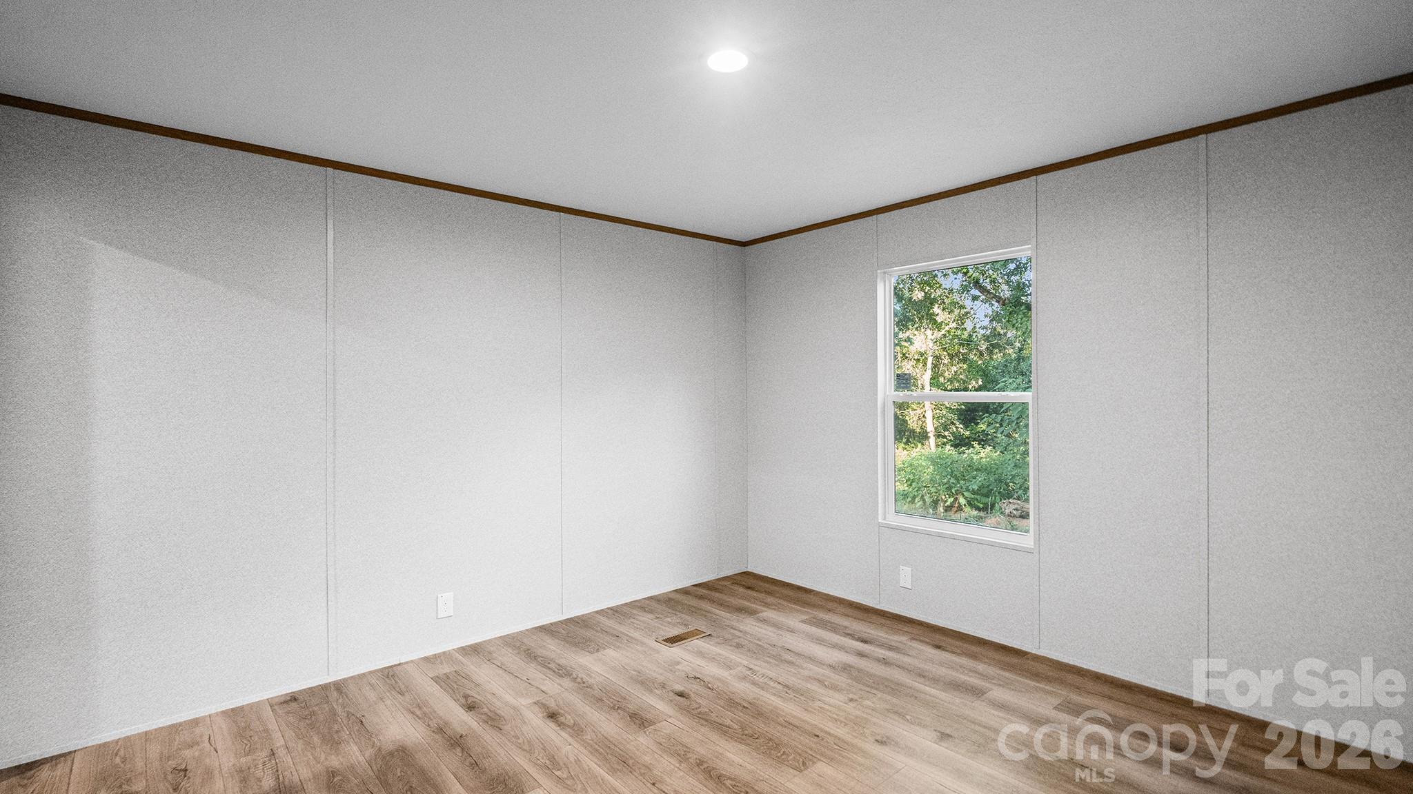 2205 Kingston Road Property Photo 23