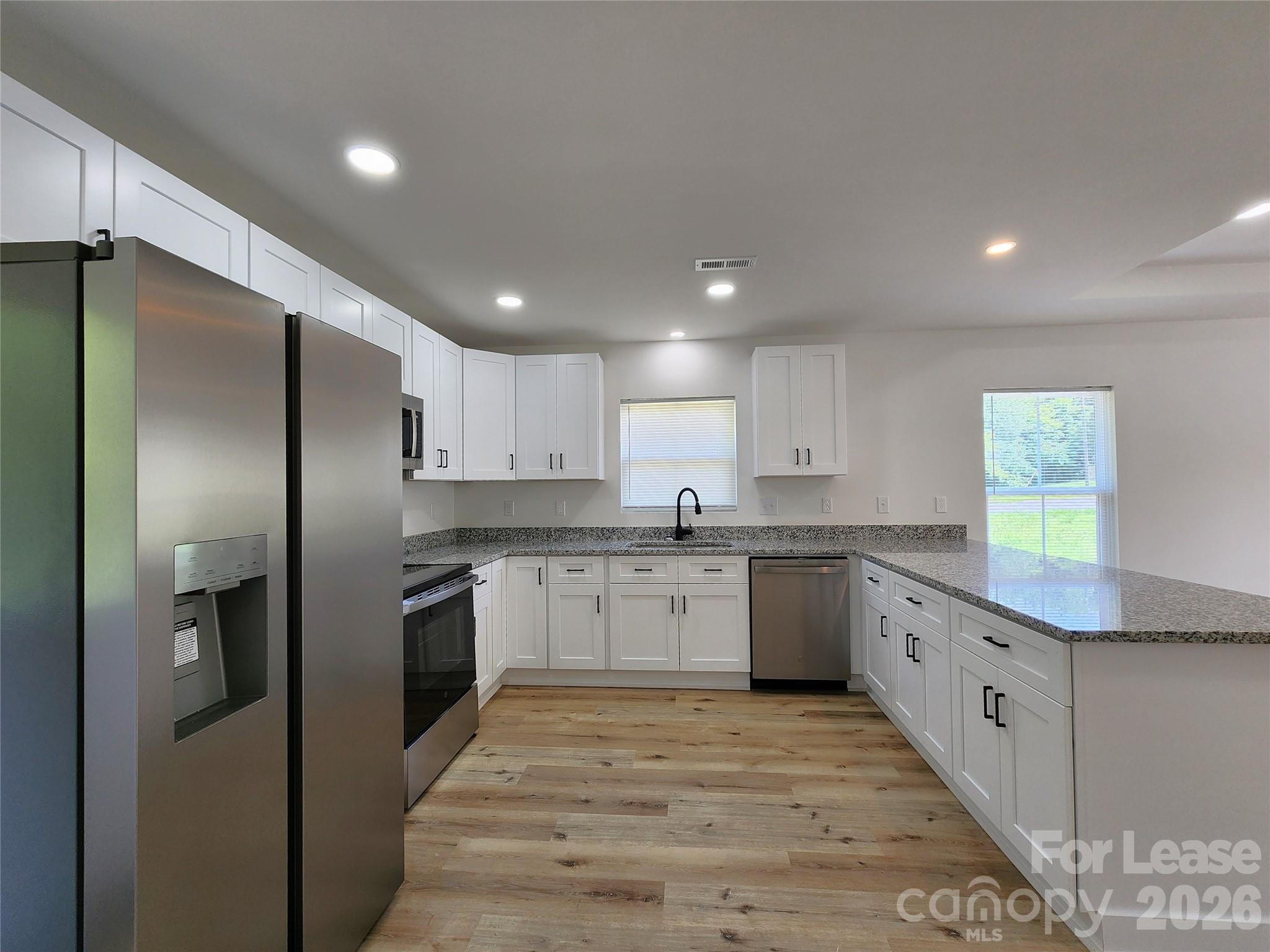 1300 Rainbow Drive Property Photo 4