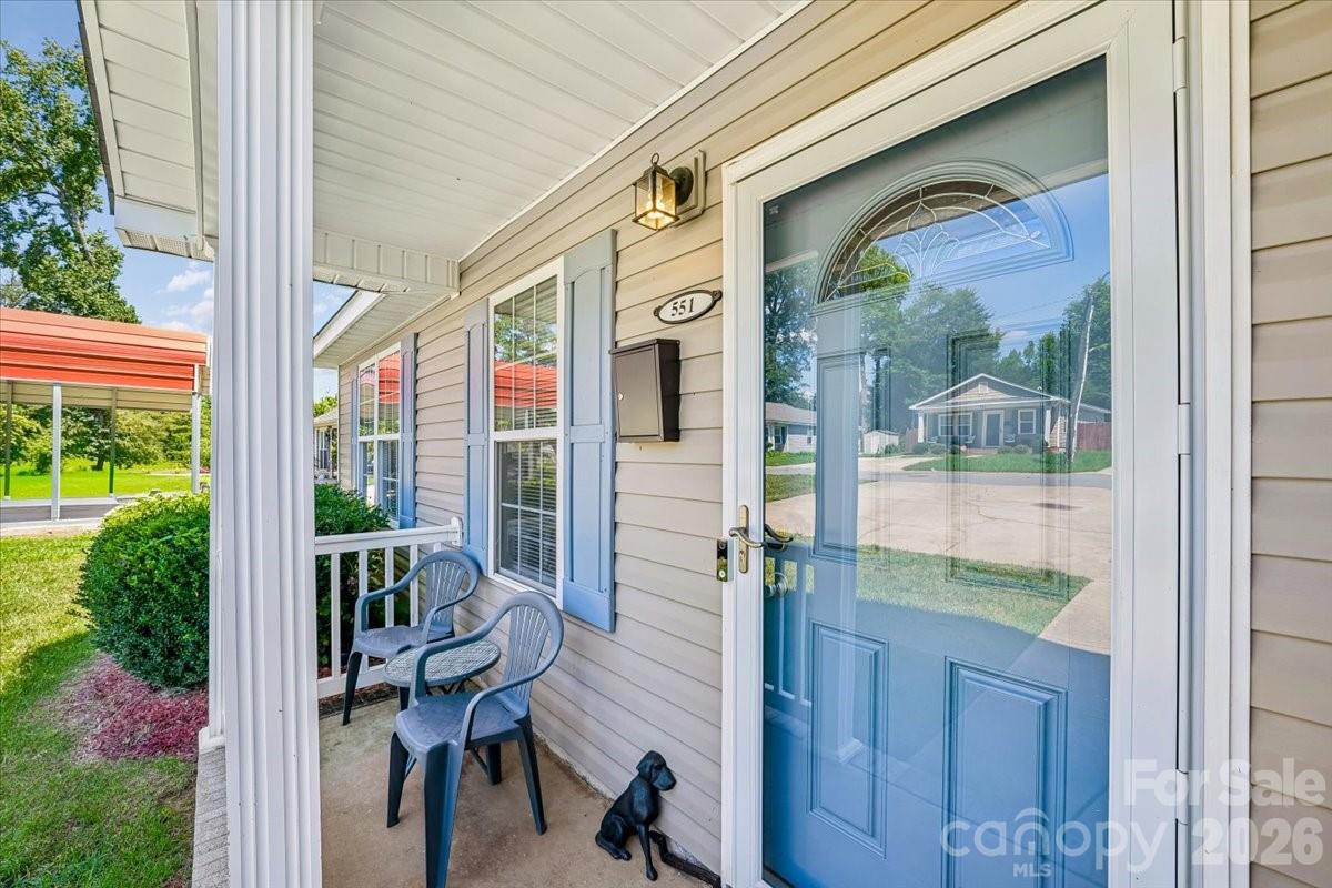 551 Porter Street Property Photo 5