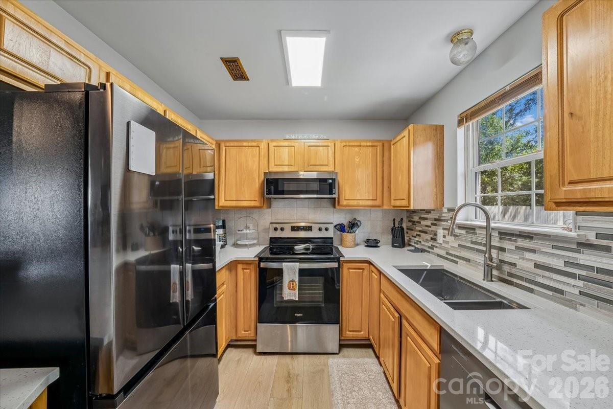 551 Porter Street Property Photo 20