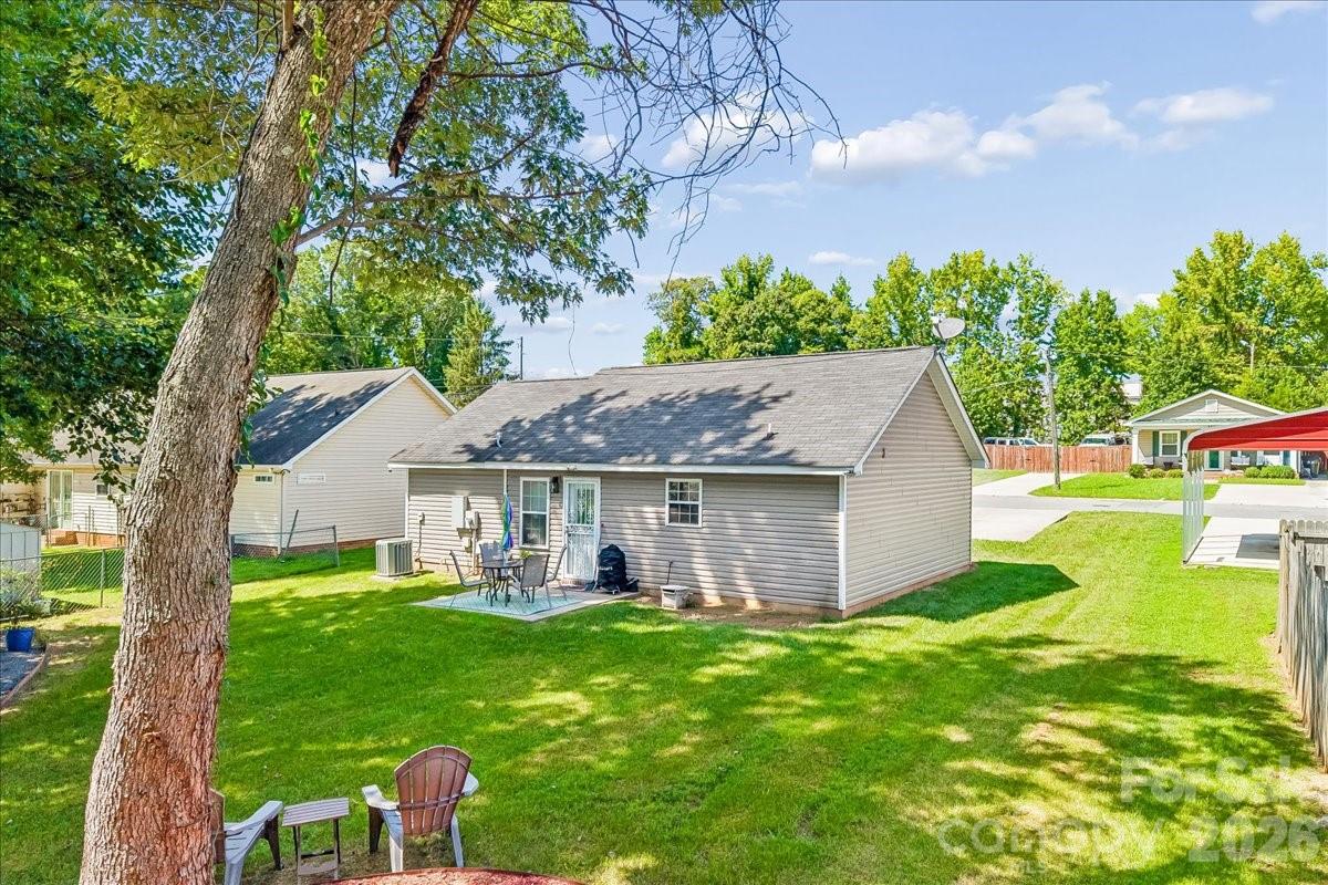 551 Porter Street Property Photo 38