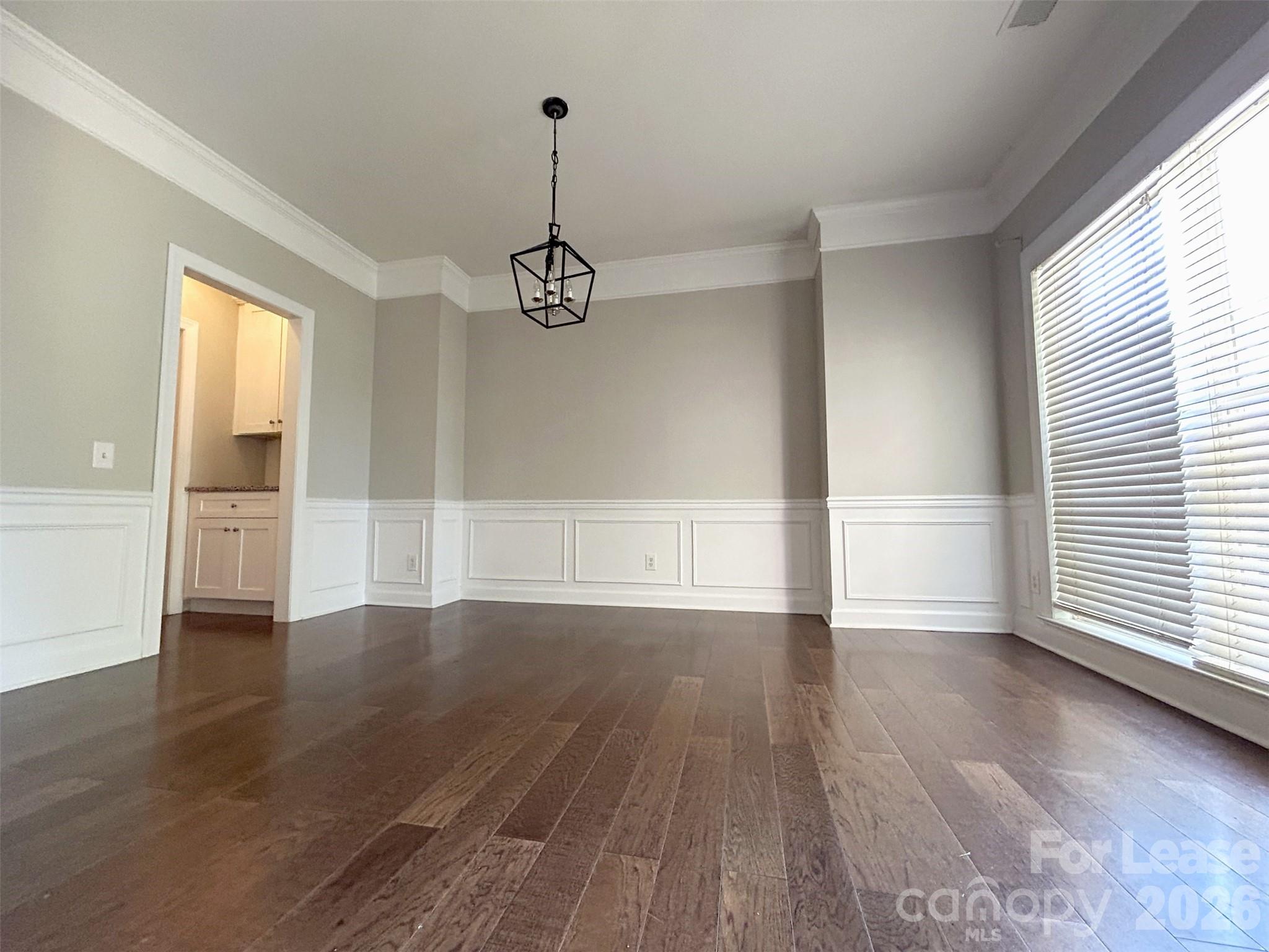 733 Meadow Lake Drive Property Photo 3