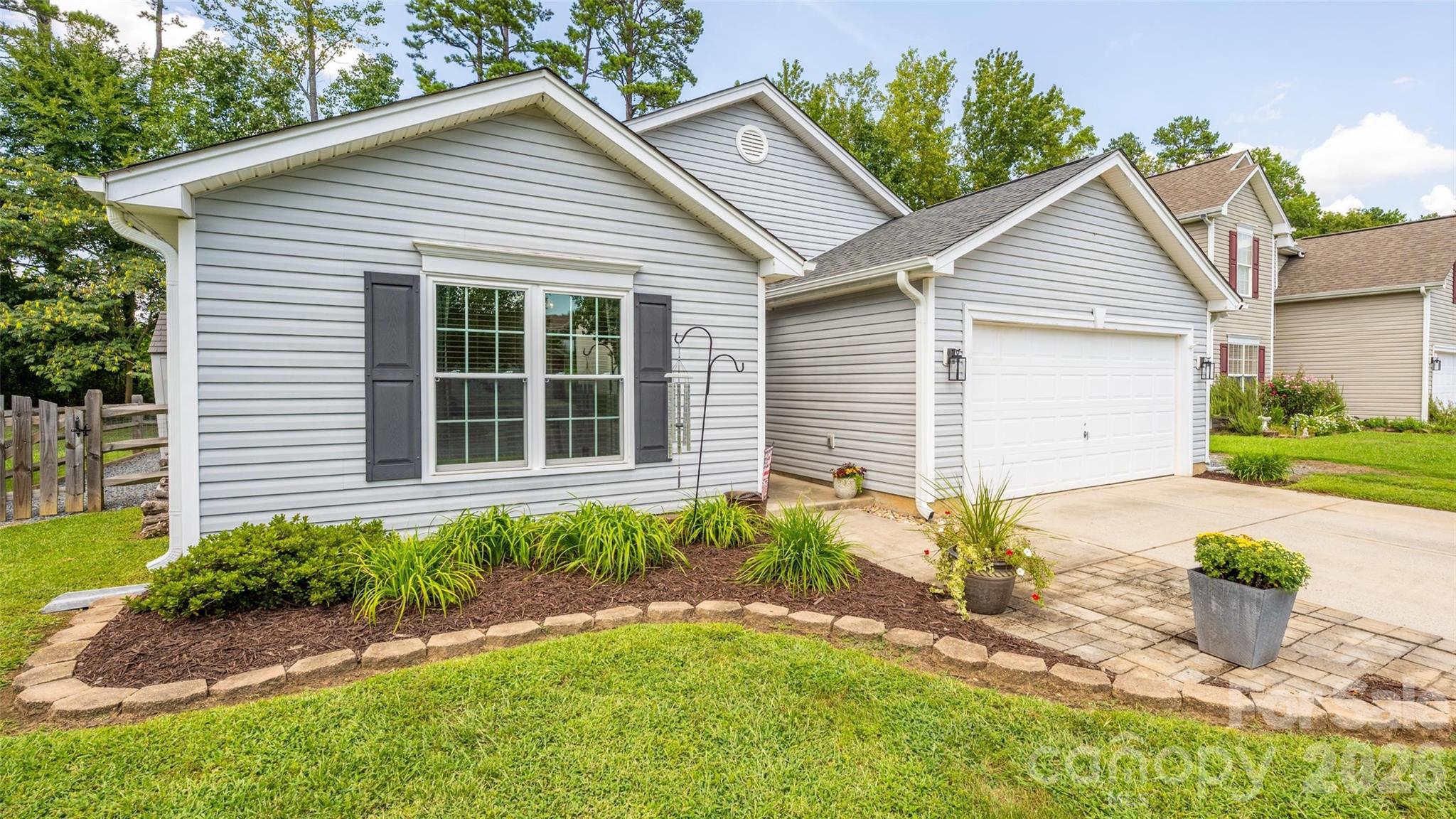 123 Austin Run Court Property Photo 6