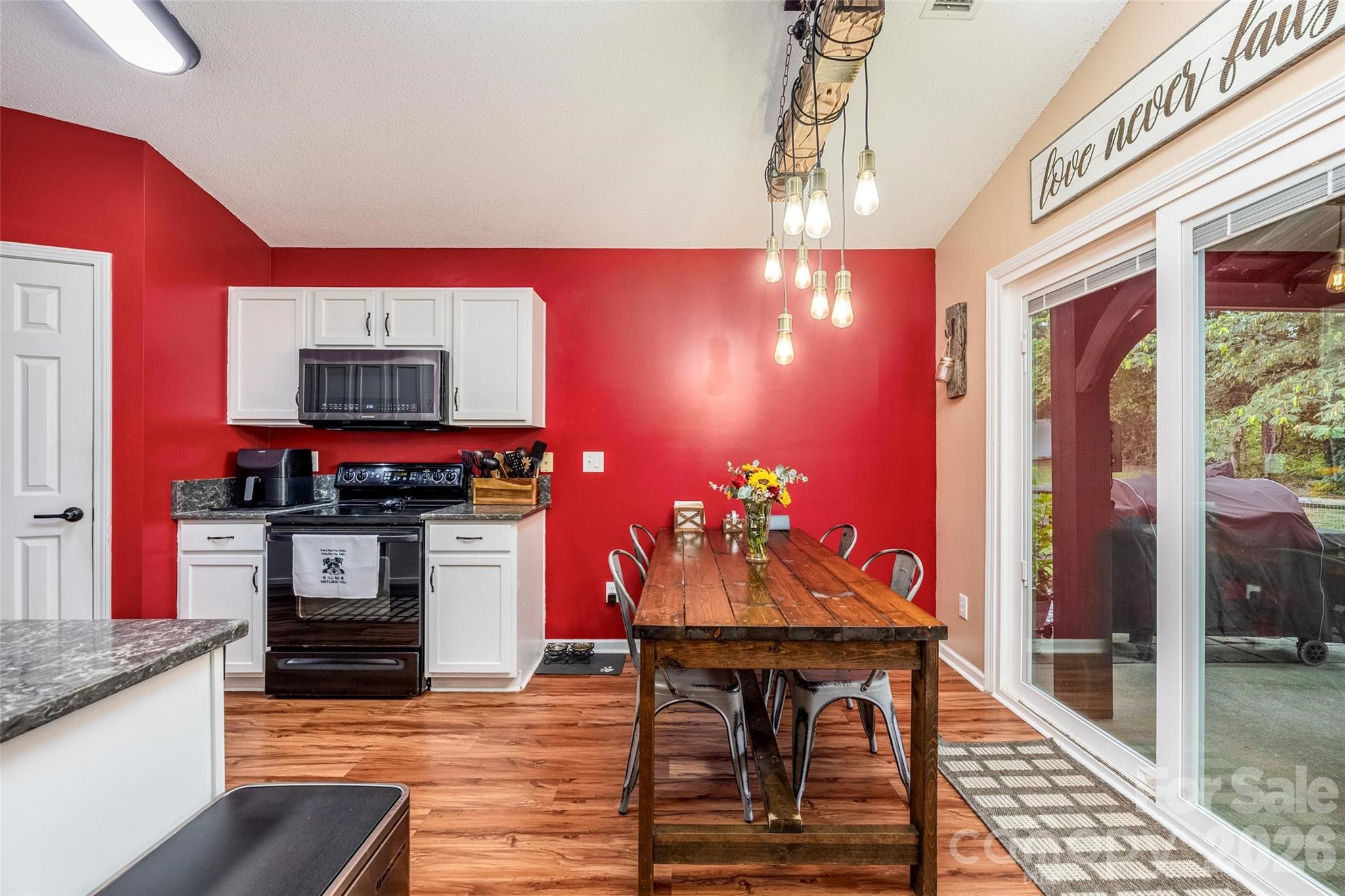 123 Austin Run Court Property Photo 15