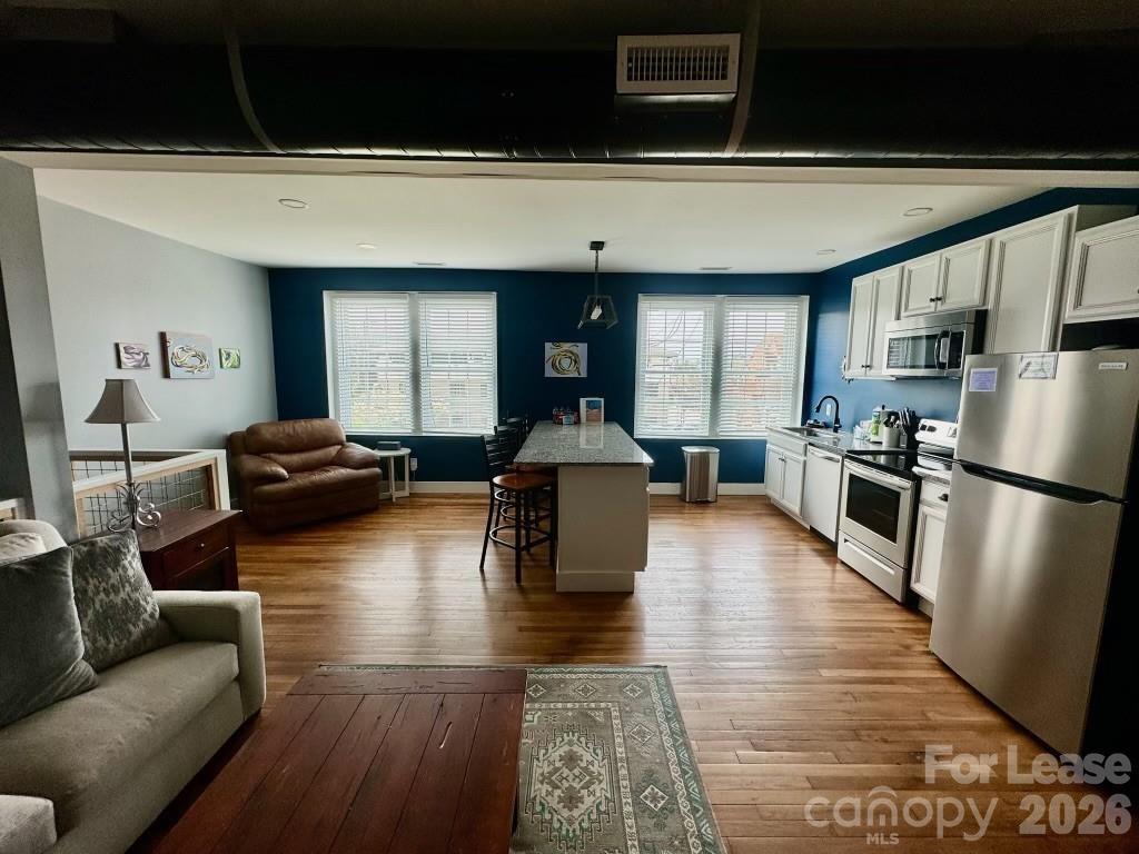 819 Harper Avenue Suite 200 Property Photo 1