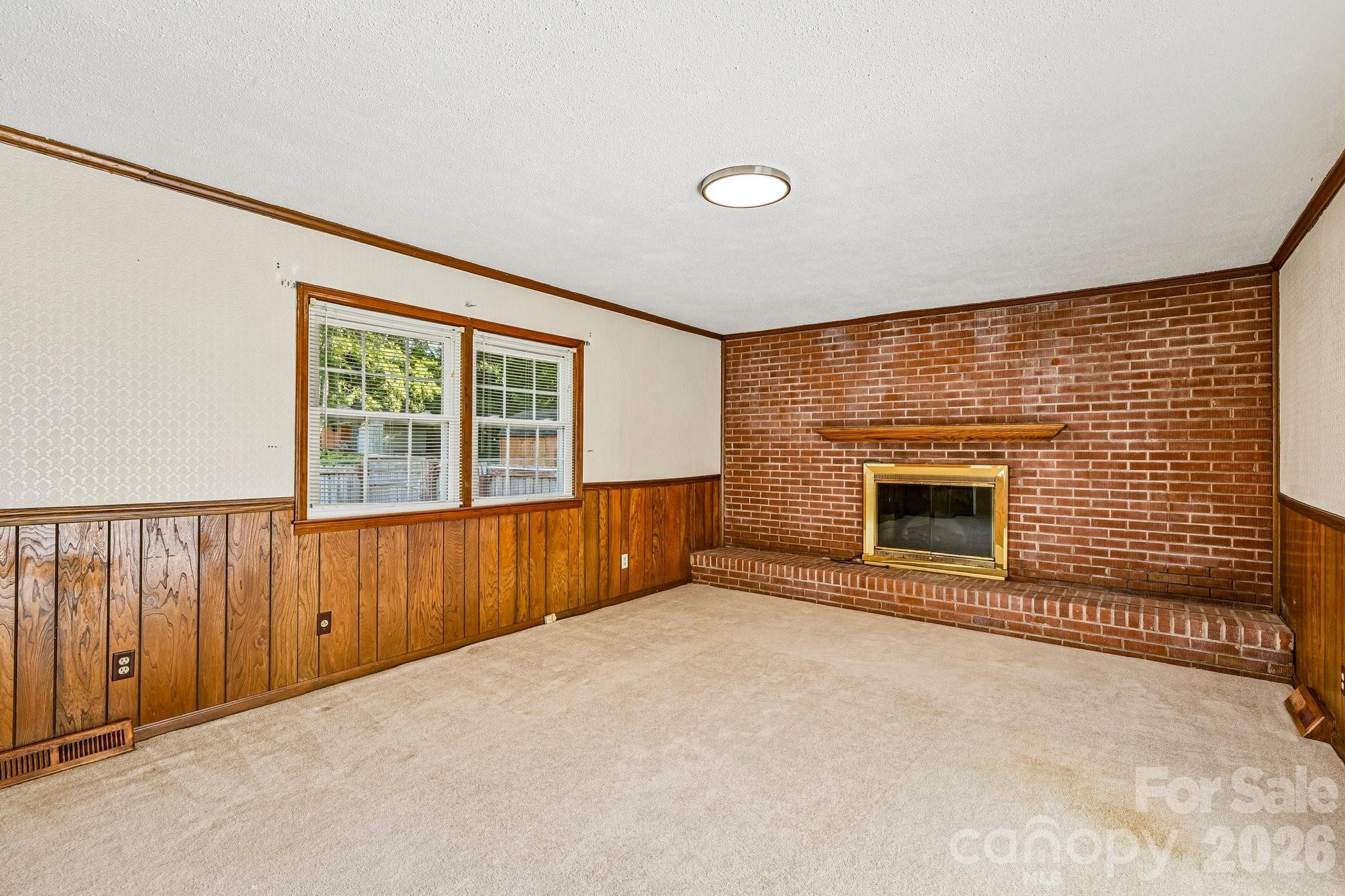 1926 Taylor Drive Property Photo 8