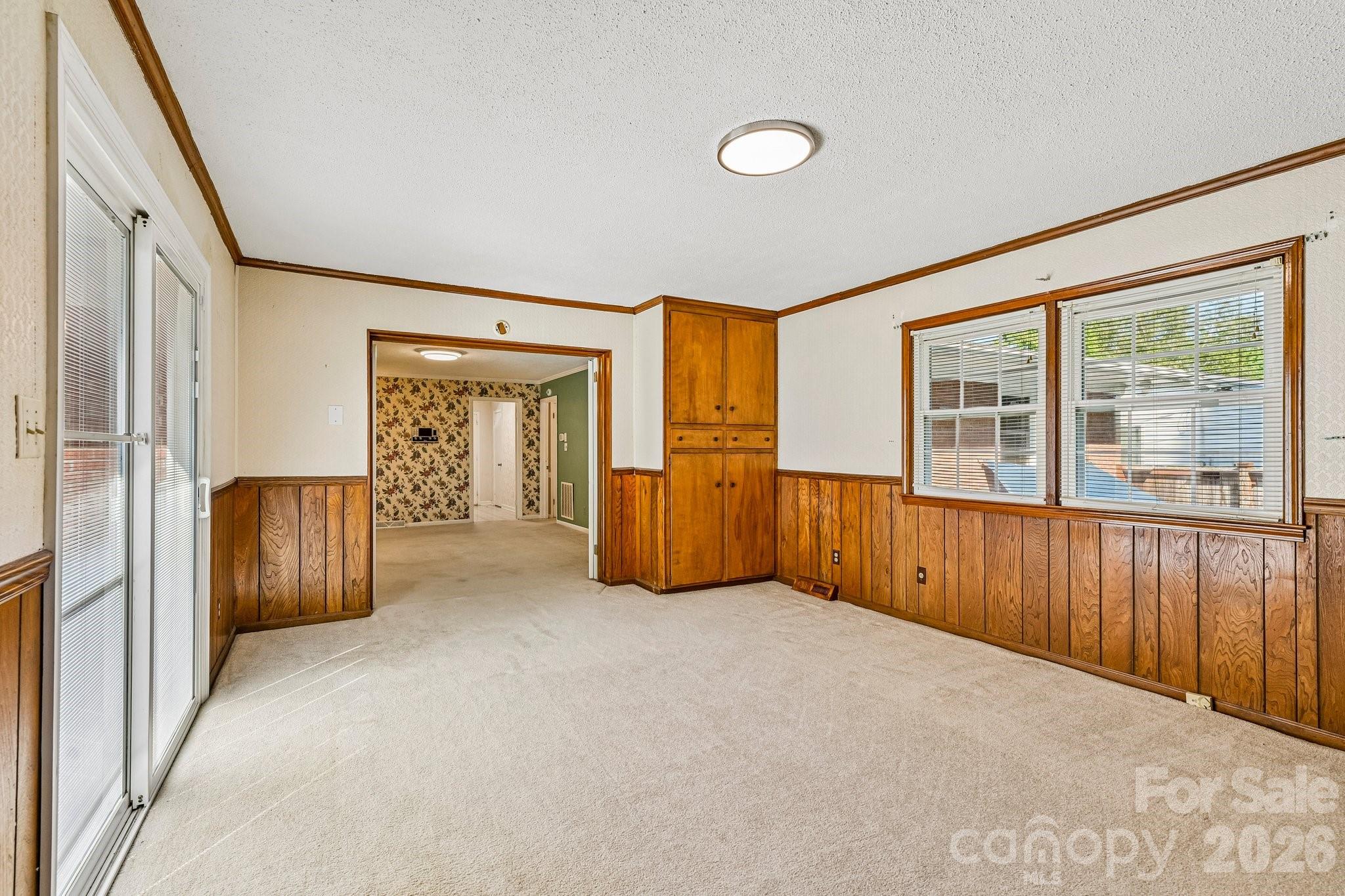 1926 Taylor Drive Property Photo 9