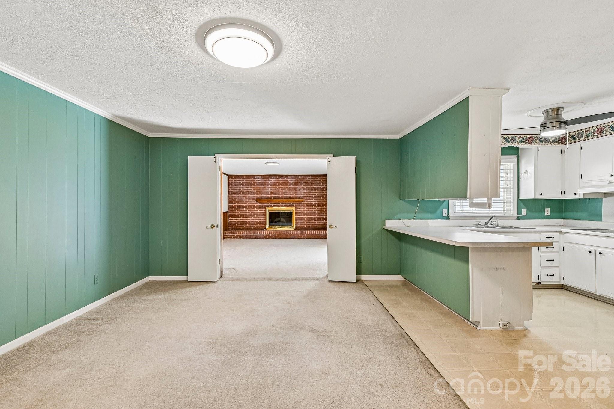 1926 Taylor Drive Property Photo 11