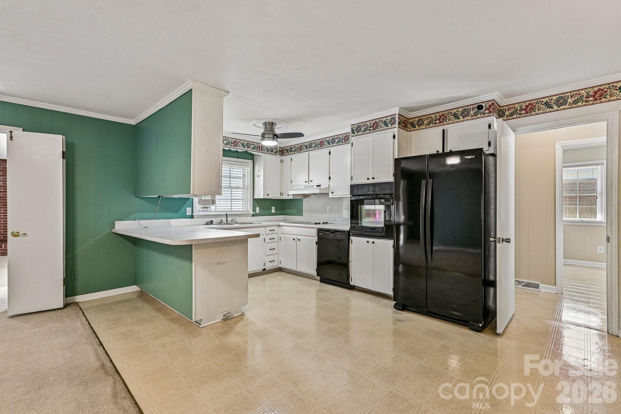 1926 Taylor Drive Property Photo 12