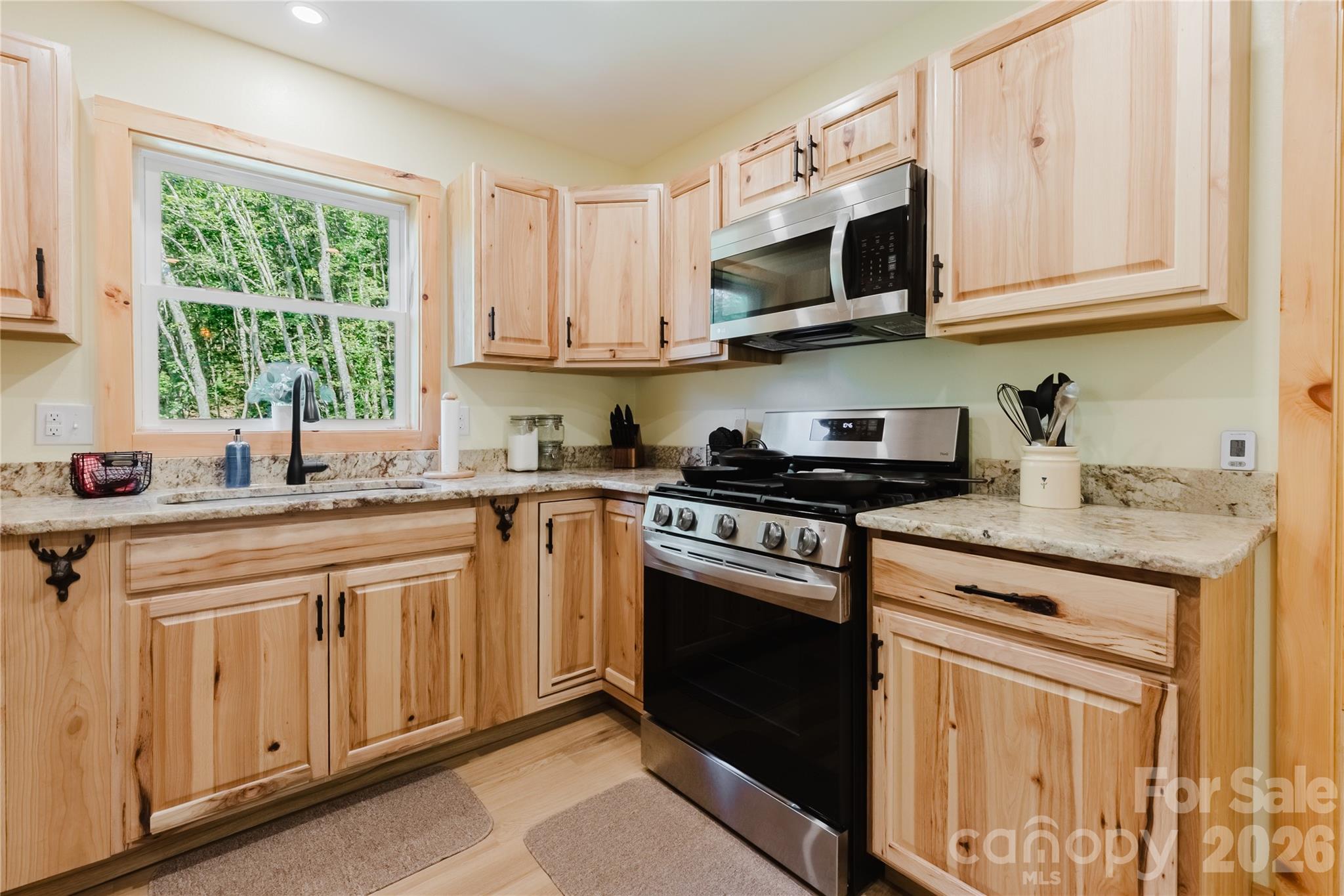241 Golden Hawk Drive 85 Property Photo 16