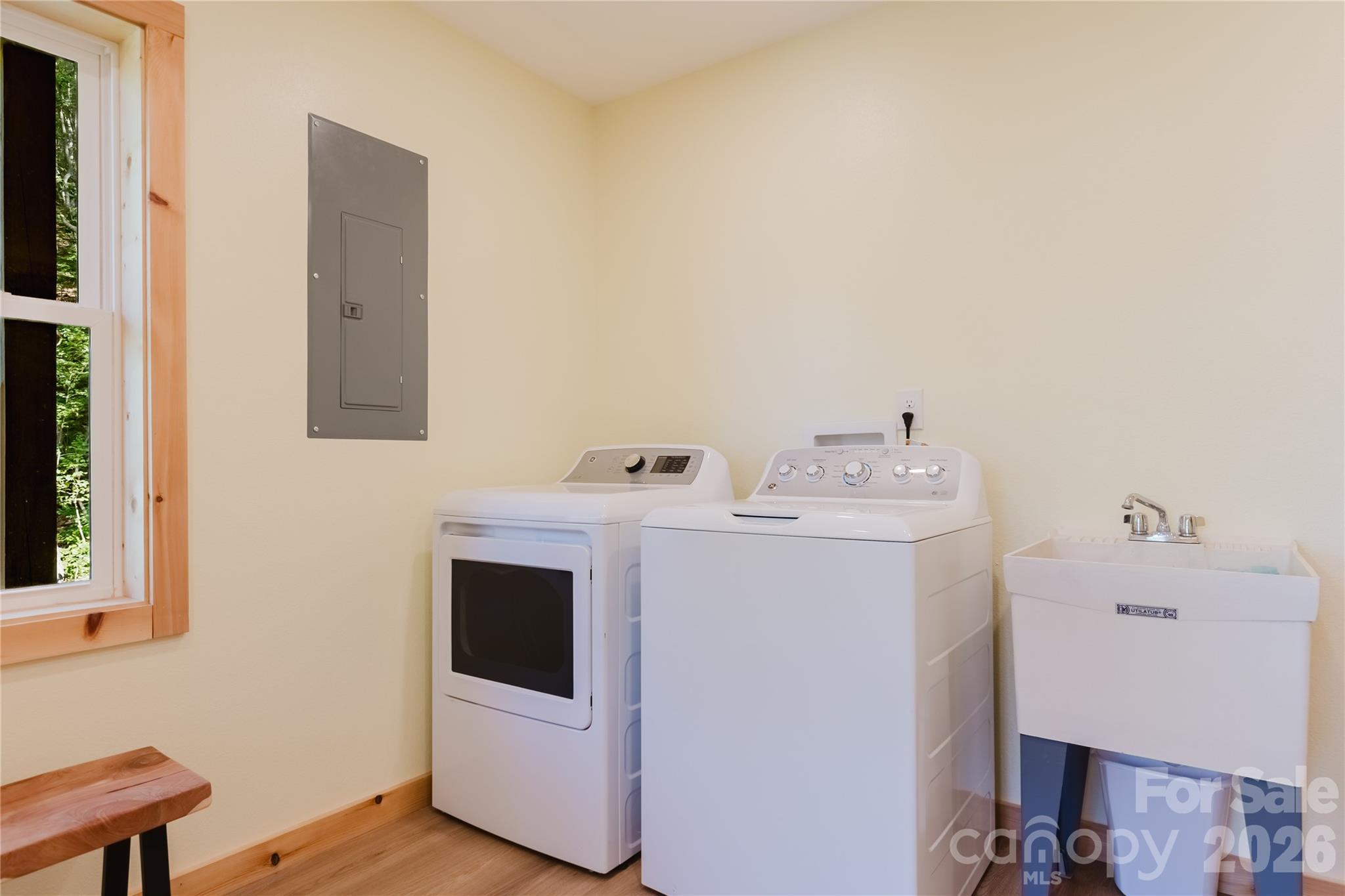 241 Golden Hawk Drive 85 Property Photo 27