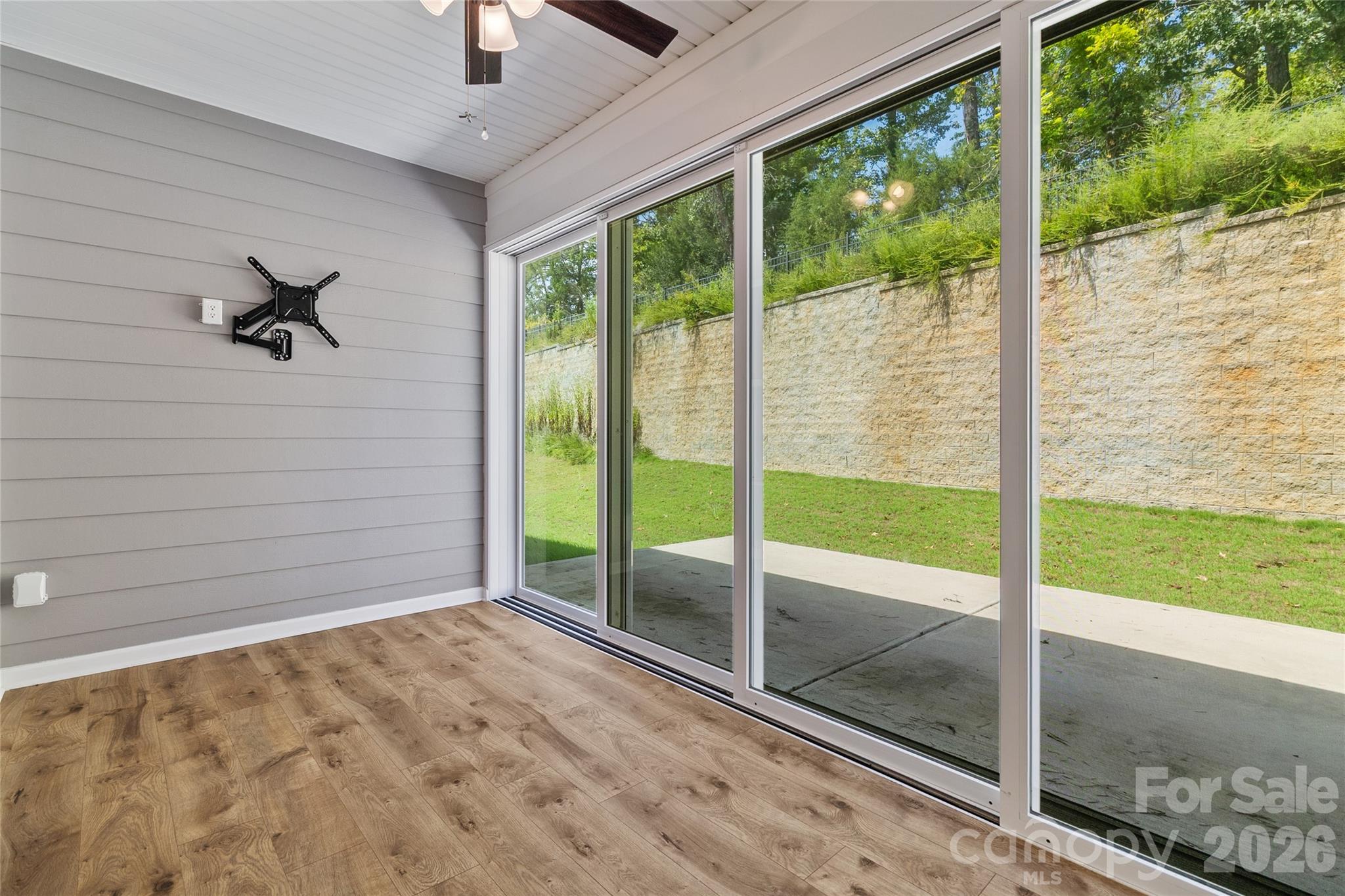 7893 Creek Park Drive Property Photo 32