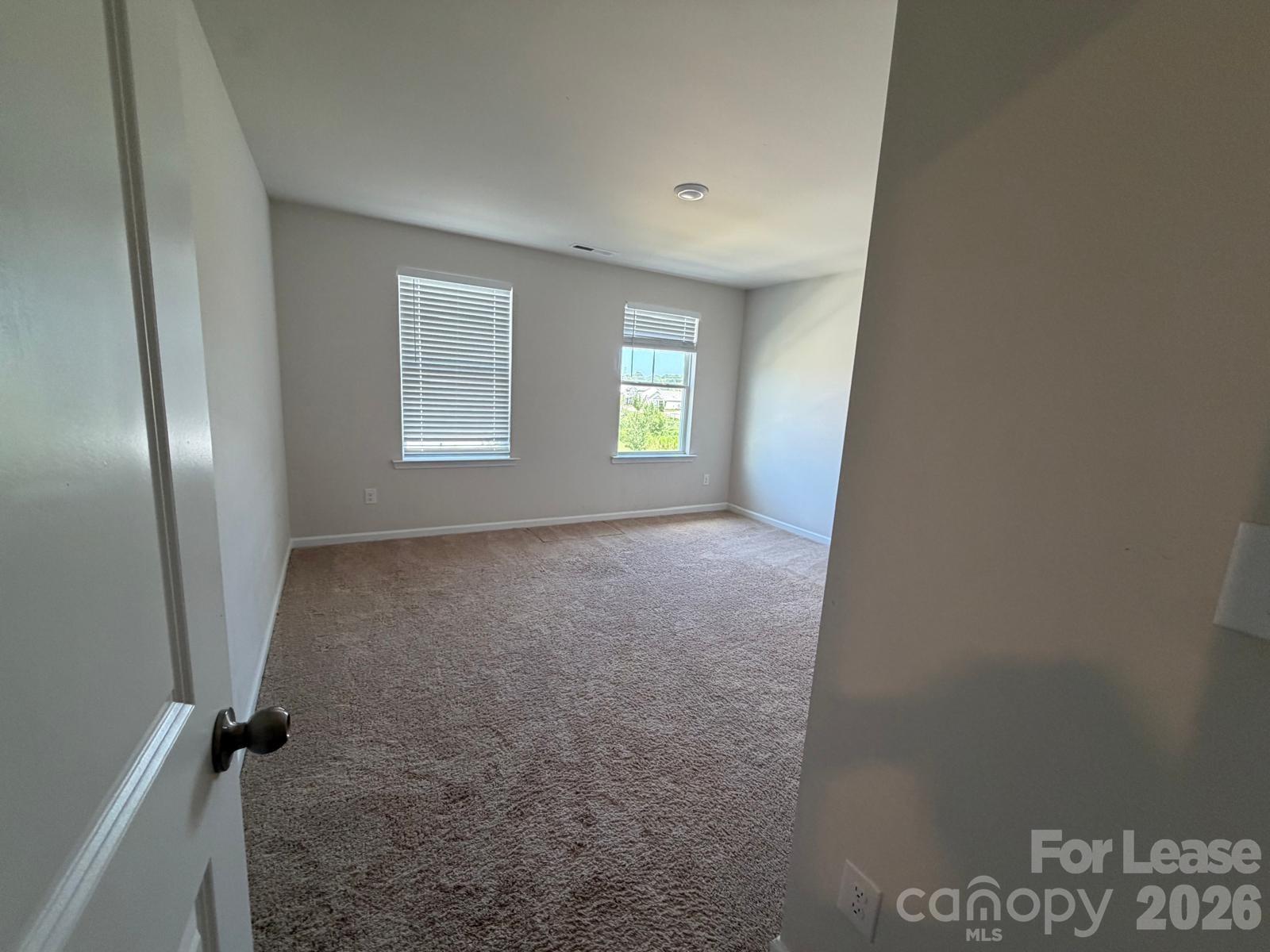 9002 Foxcroft Drive Property Photo 14