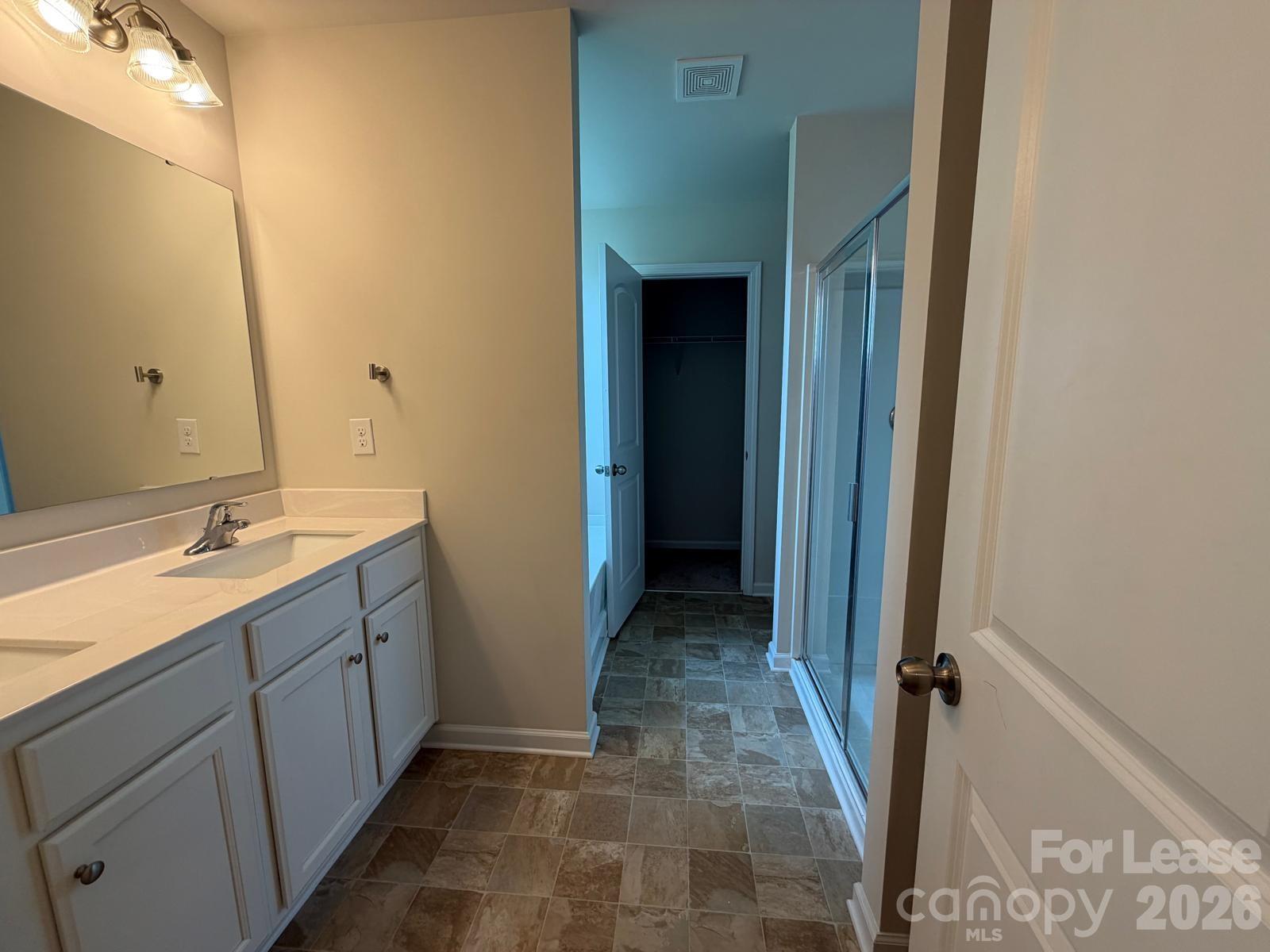 9002 Foxcroft Drive Property Photo 16