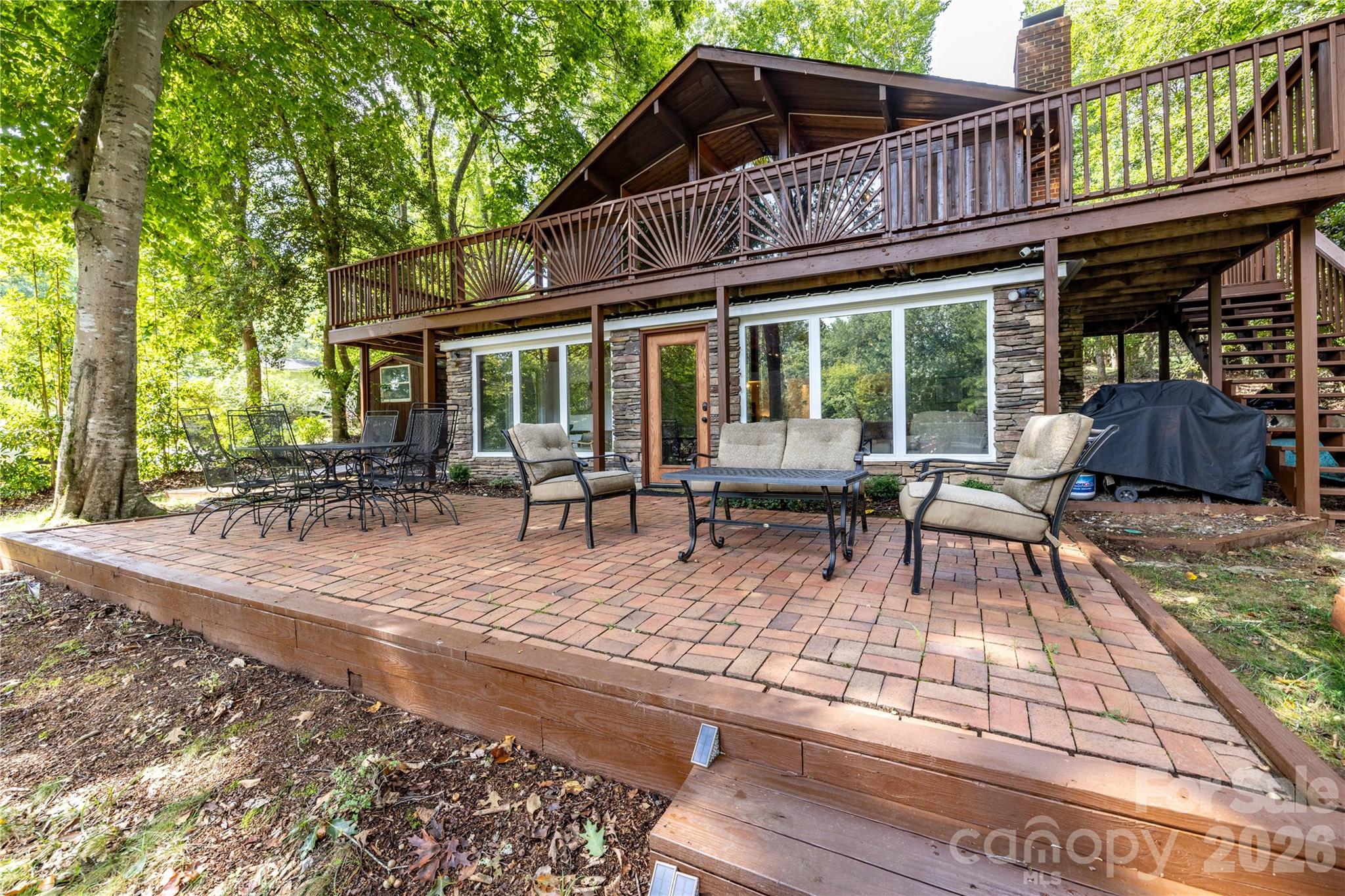 825 Emerald Shores Road