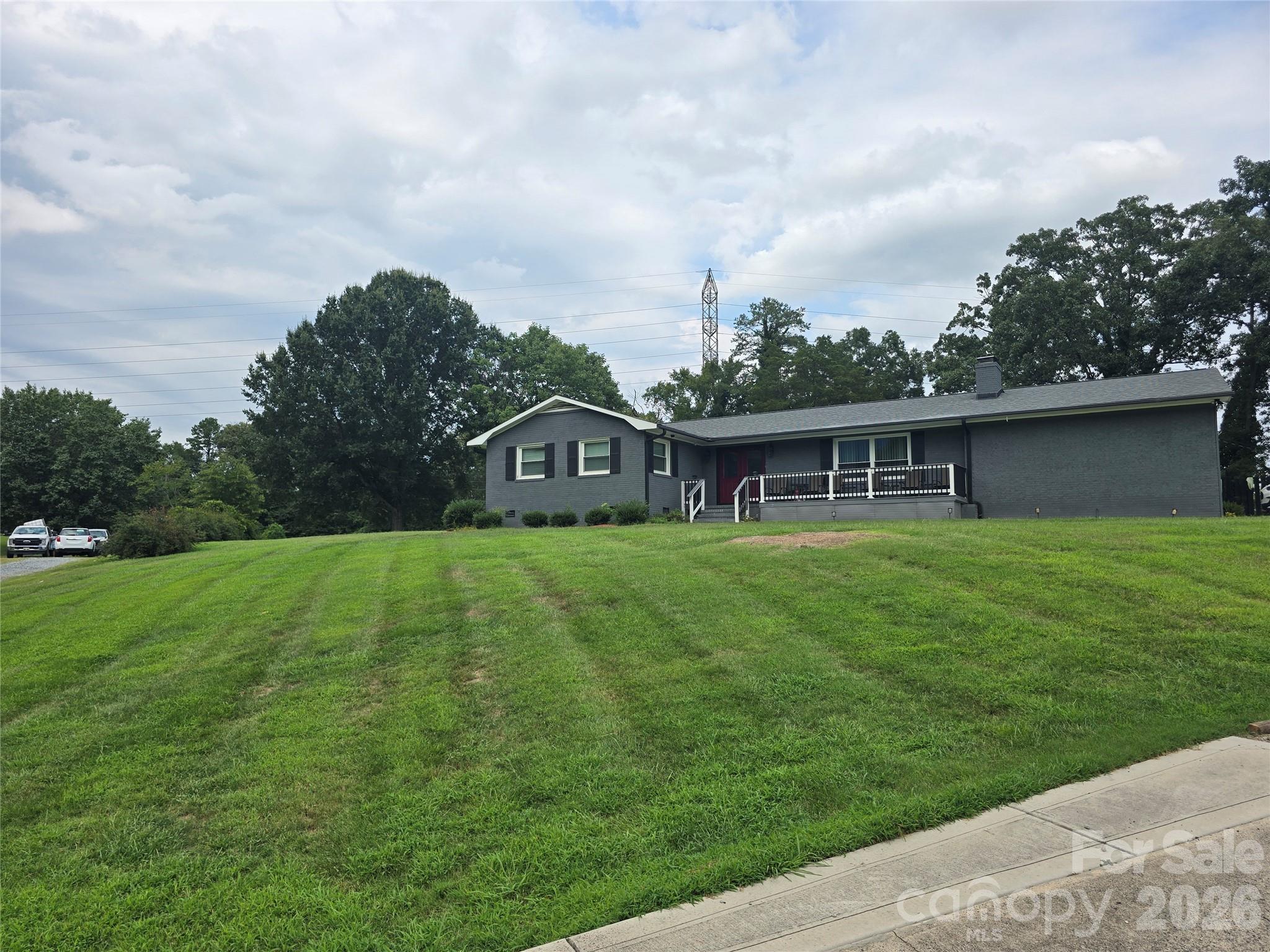 1900 W Laporte Drive Property Photo 2