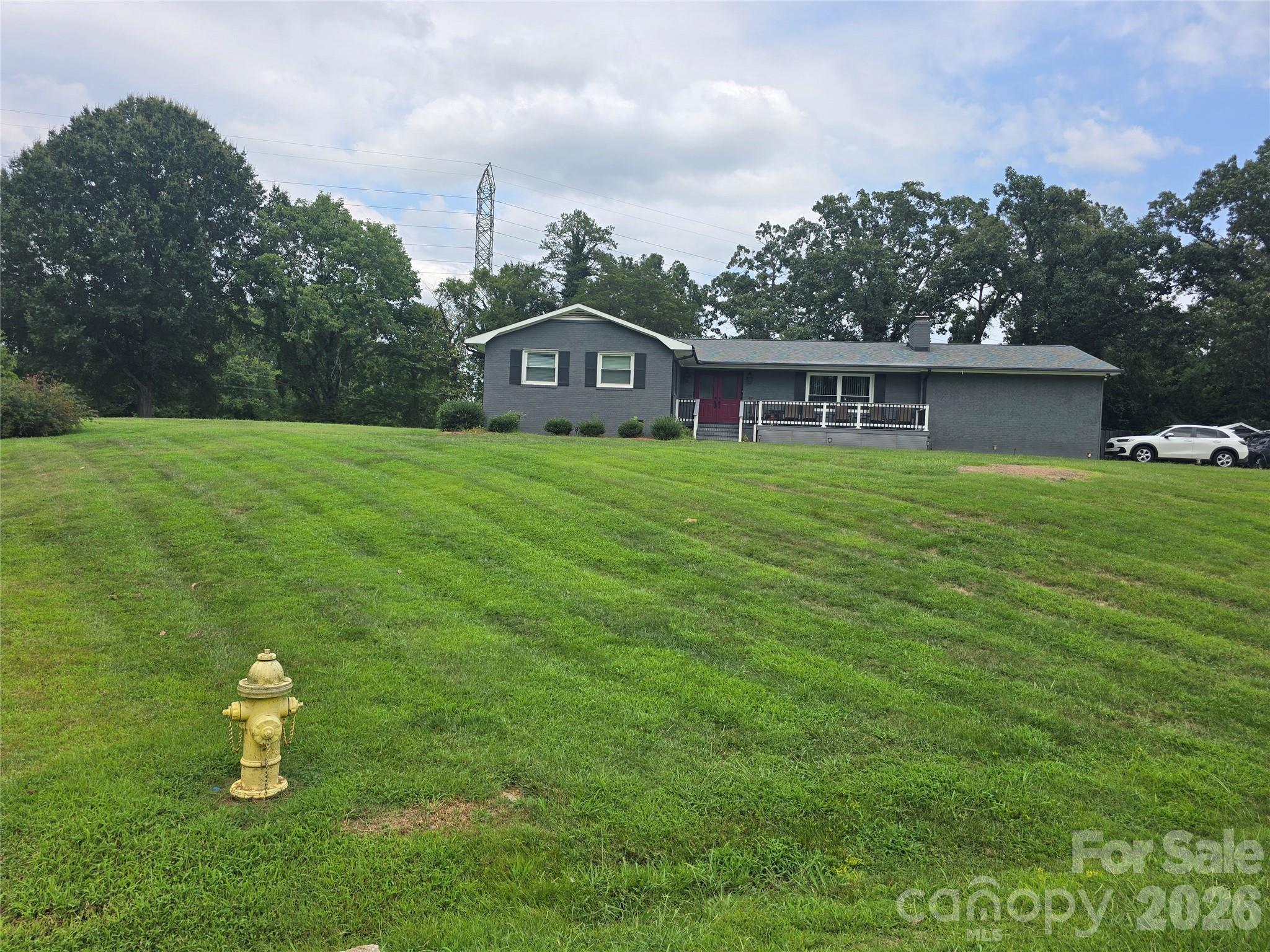 1900 W Laporte Drive Property Photo 3