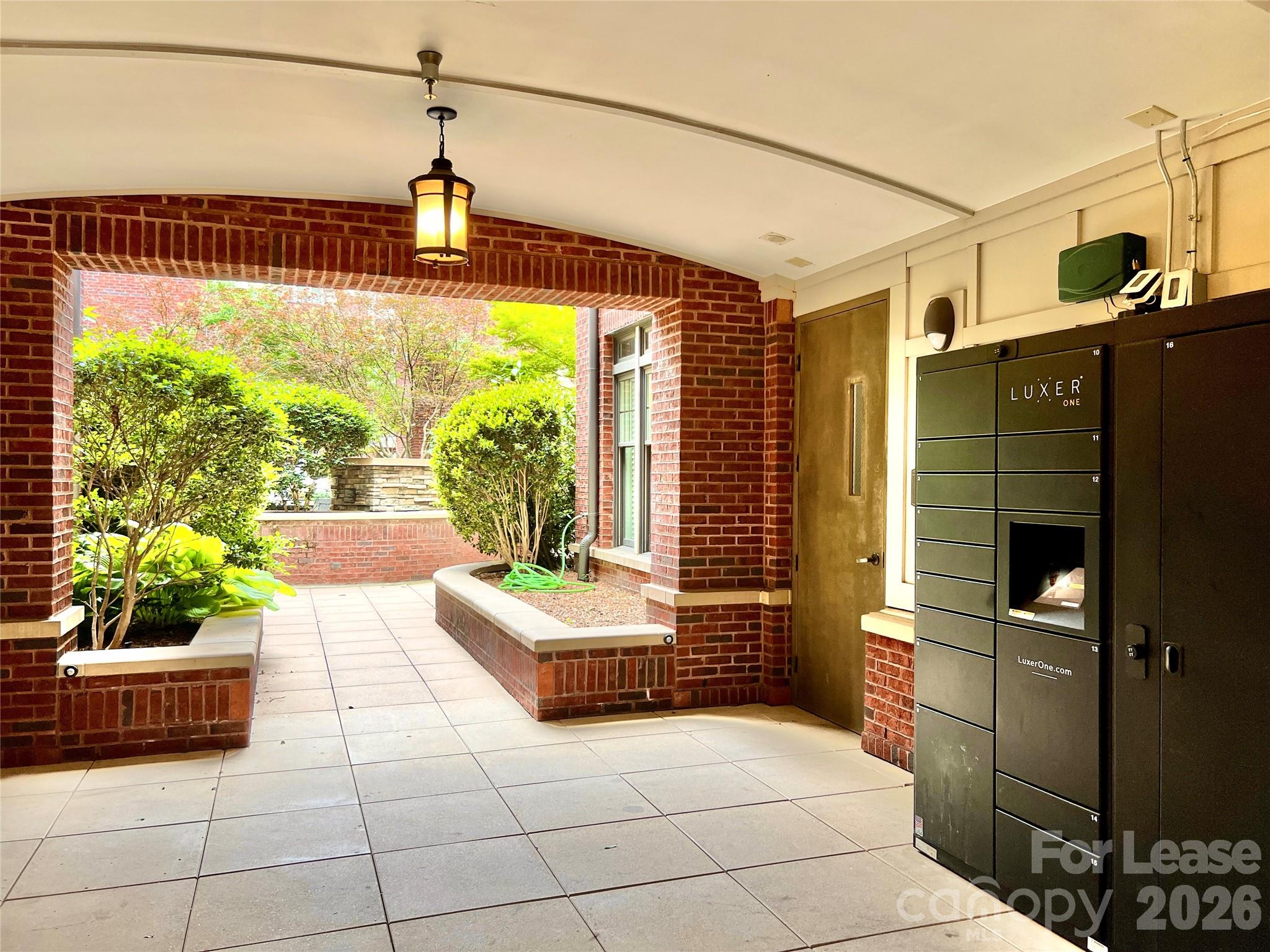 2810 Selwyn Avenue 111 Property Photo 8