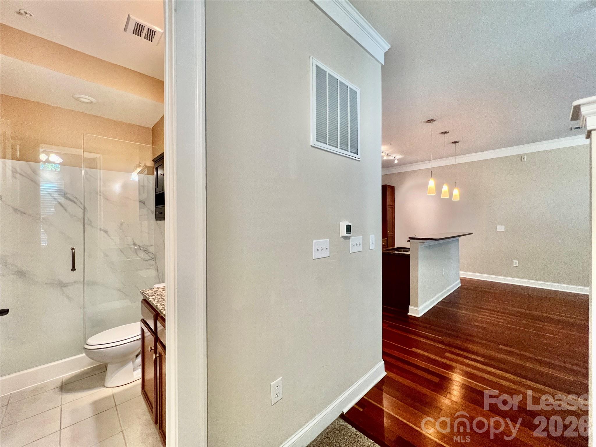 2810 Selwyn Avenue 111 Property Photo 22