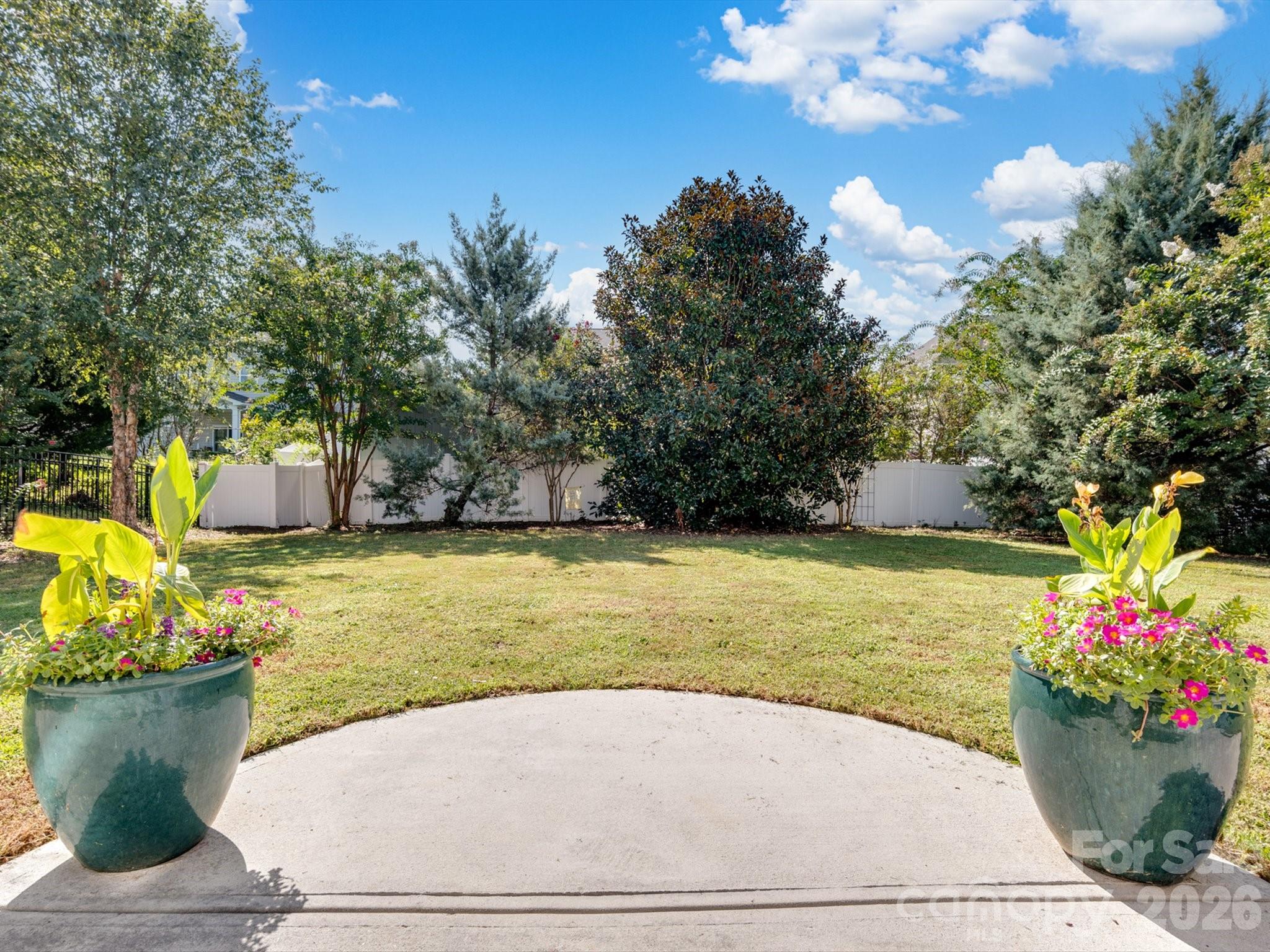 85020 Newloch Court Property Photo 2