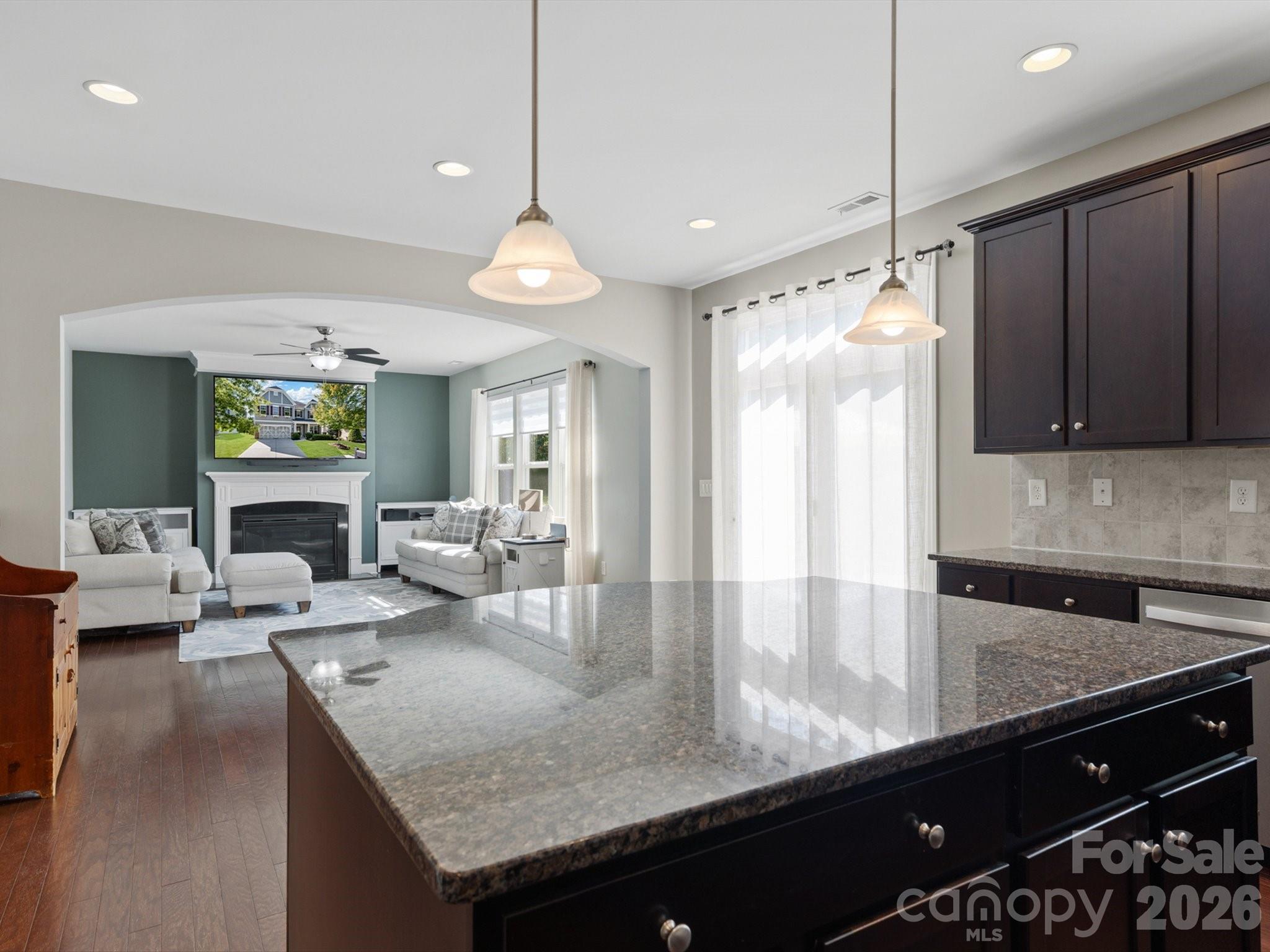 85020 Newloch Court Property Photo 3