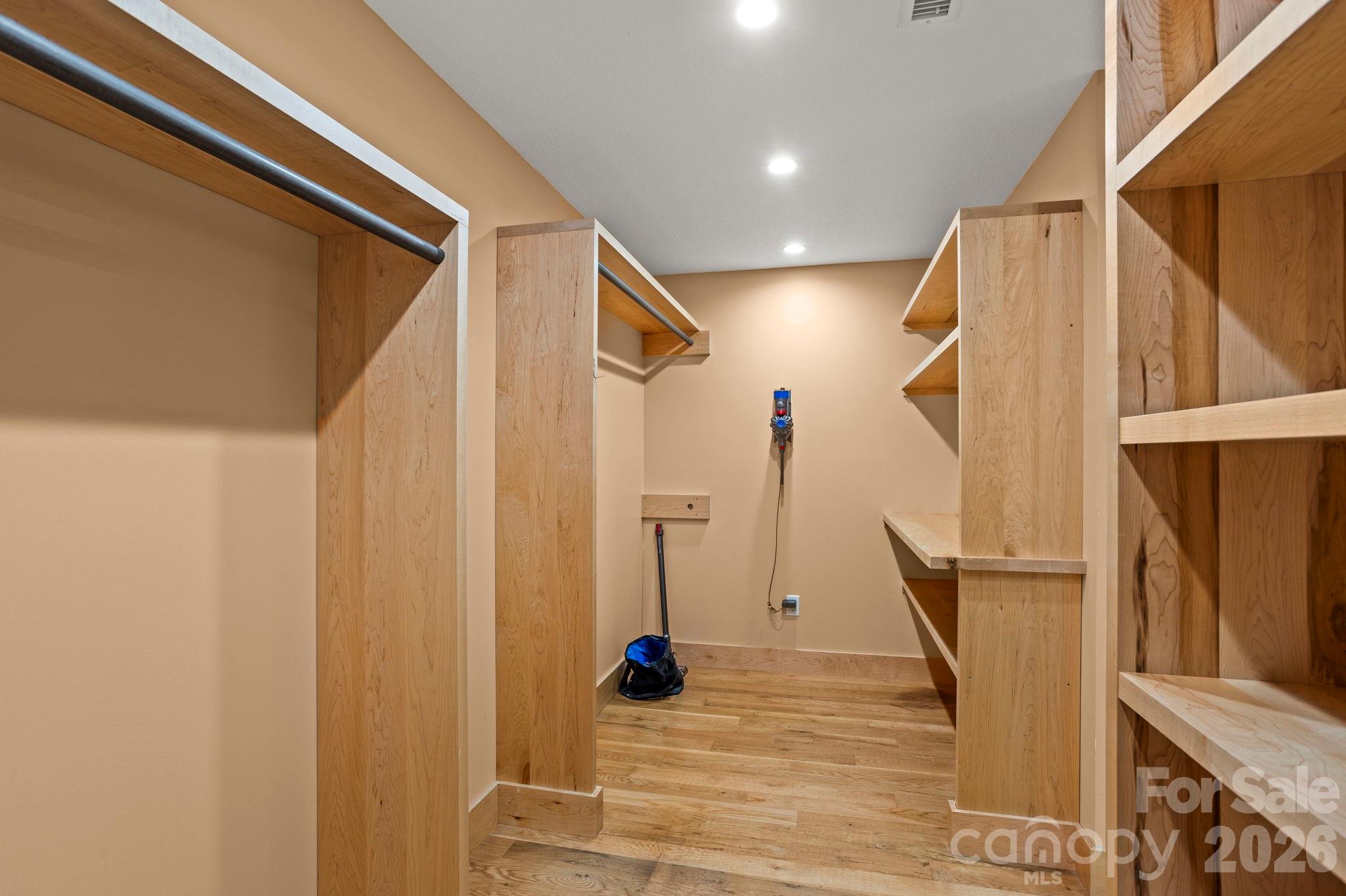 36 Ravenwood Drive Property Photo 23