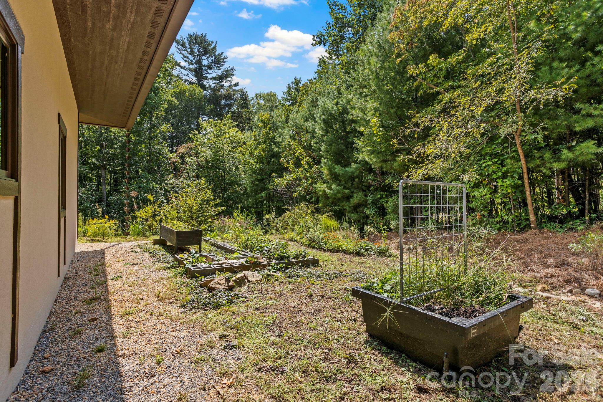 36 Ravenwood Drive Property Photo 37