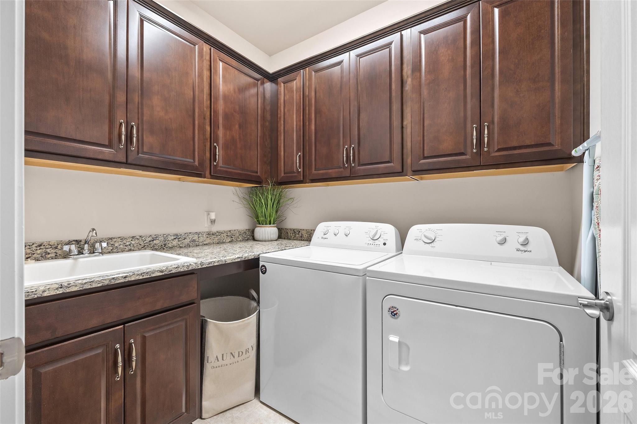 738 Peach Valley Lane Property Photo 25