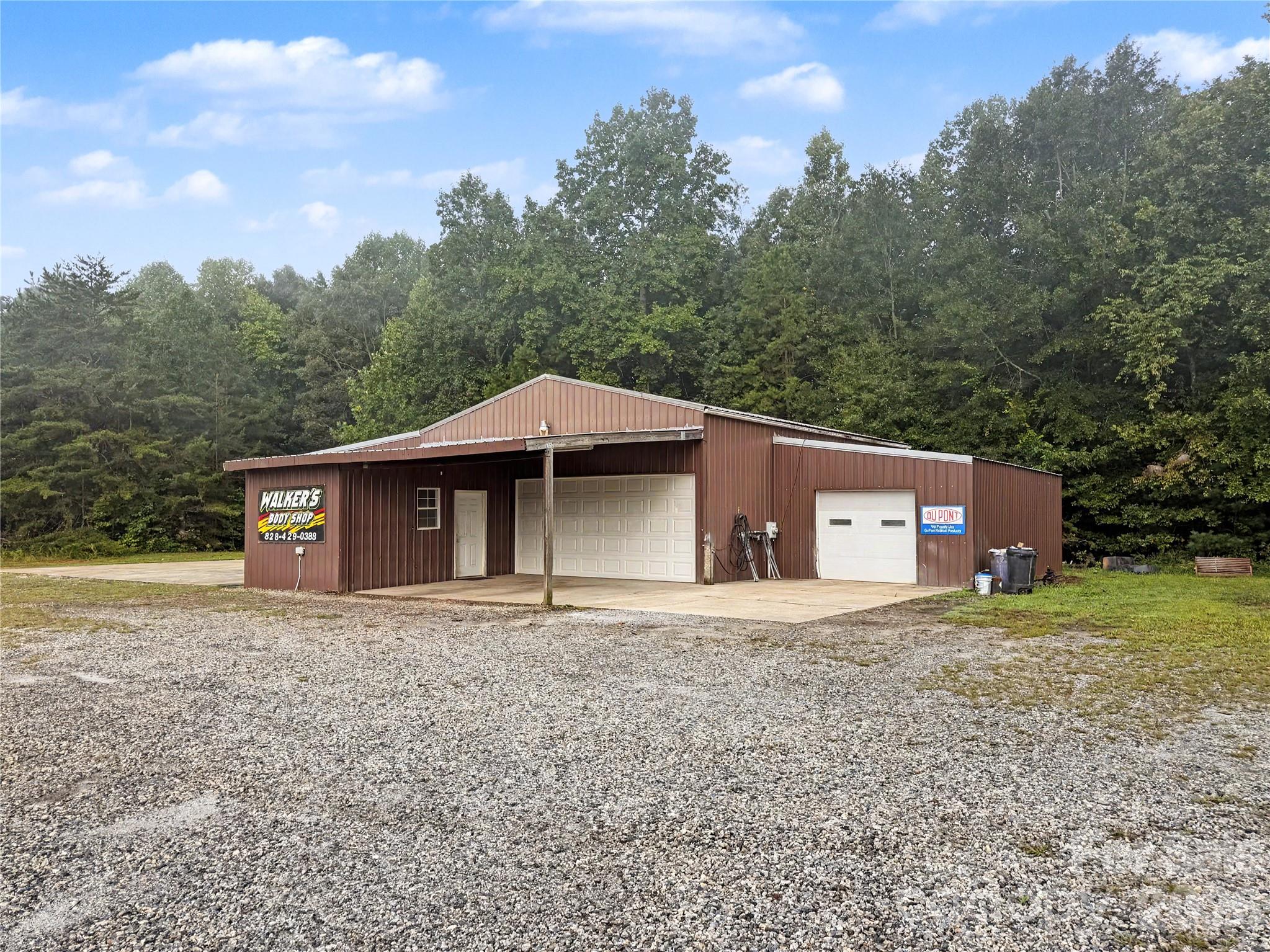 2330 Oakland Road Property Photo 1