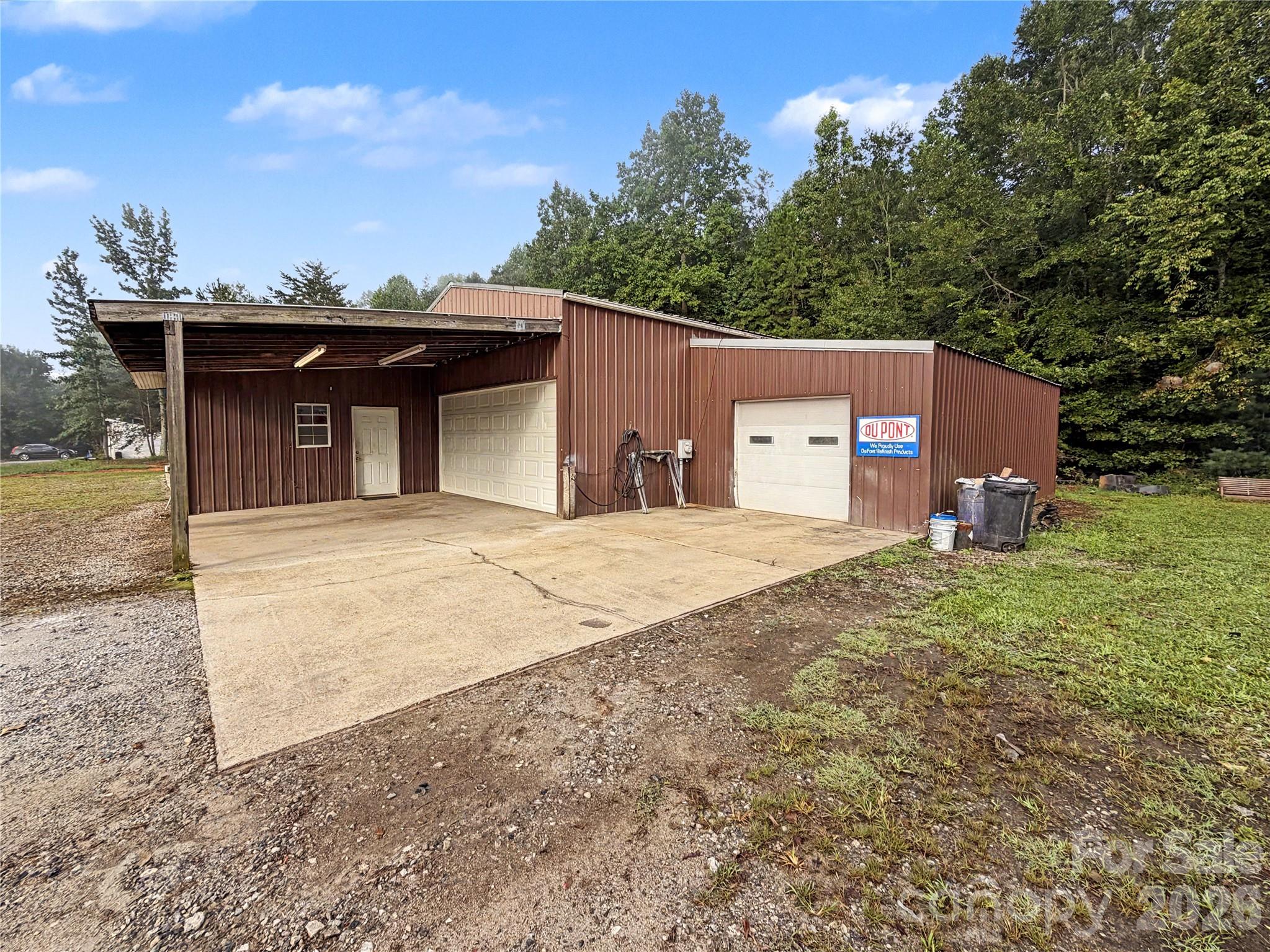 2330 Oakland Road Property Photo 4