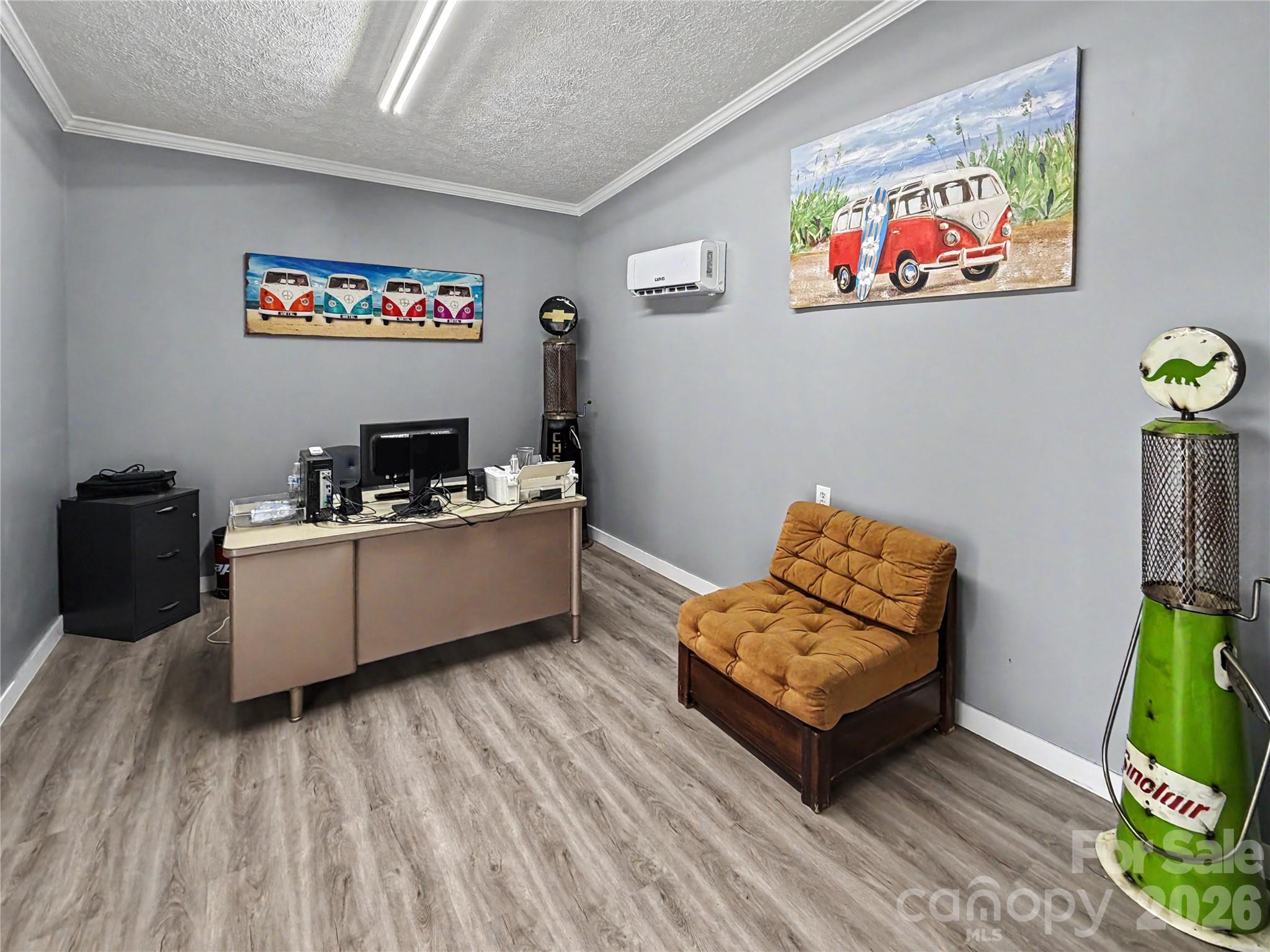2330 Oakland Road Property Photo 7