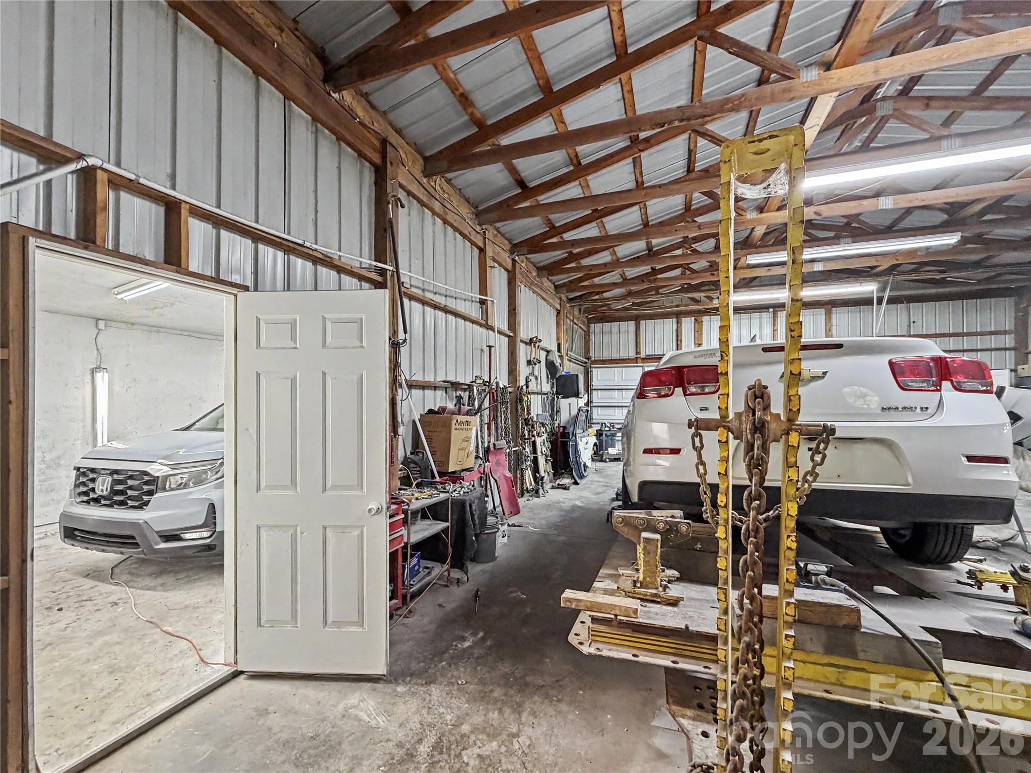 2330 Oakland Road Property Photo 12