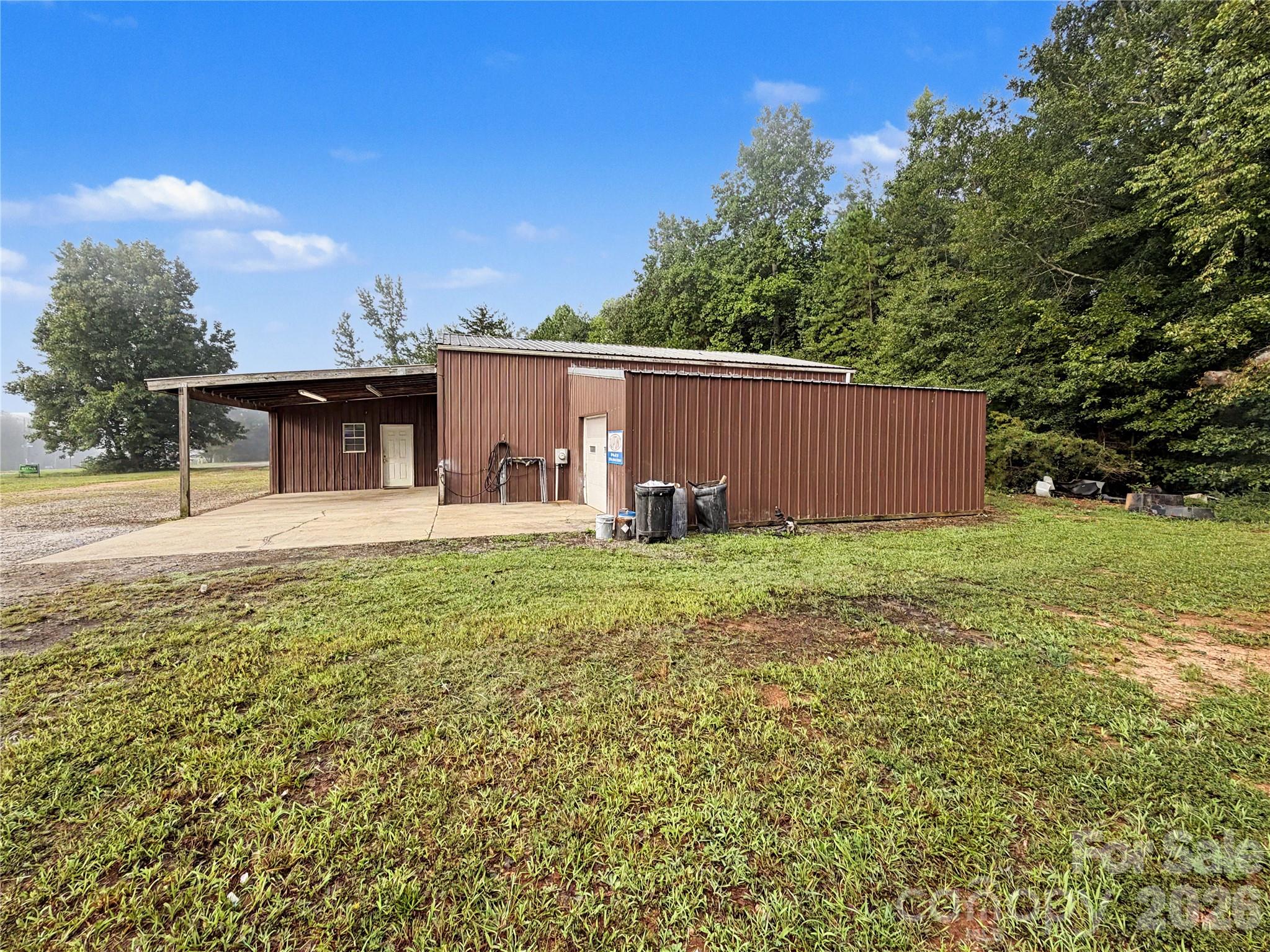2330 Oakland Road Property Photo 22