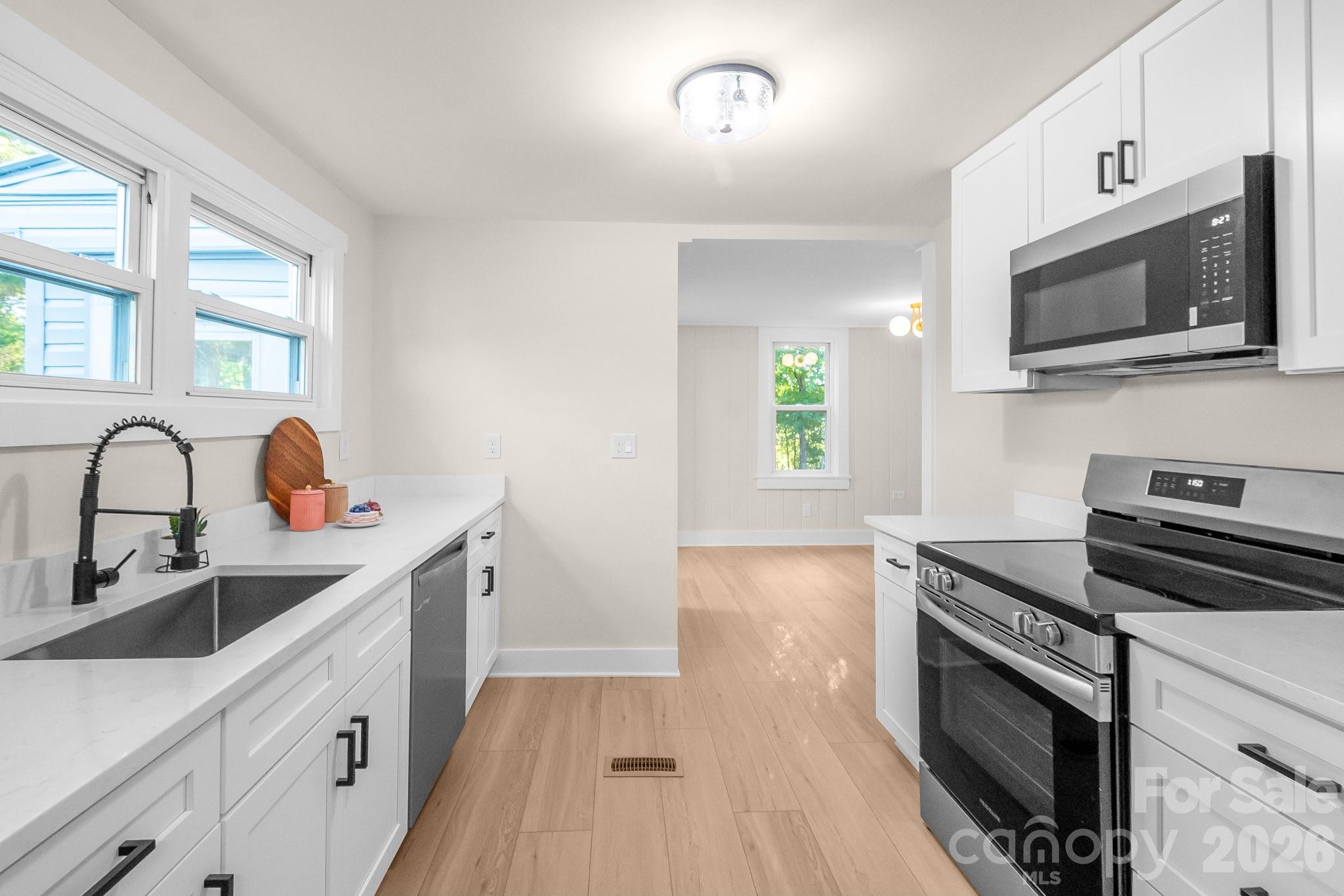 1356 Eastside Avenue Property Photo 18