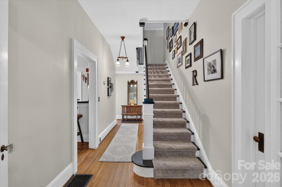 1035 S Belvedere Avenue Property Photo 9