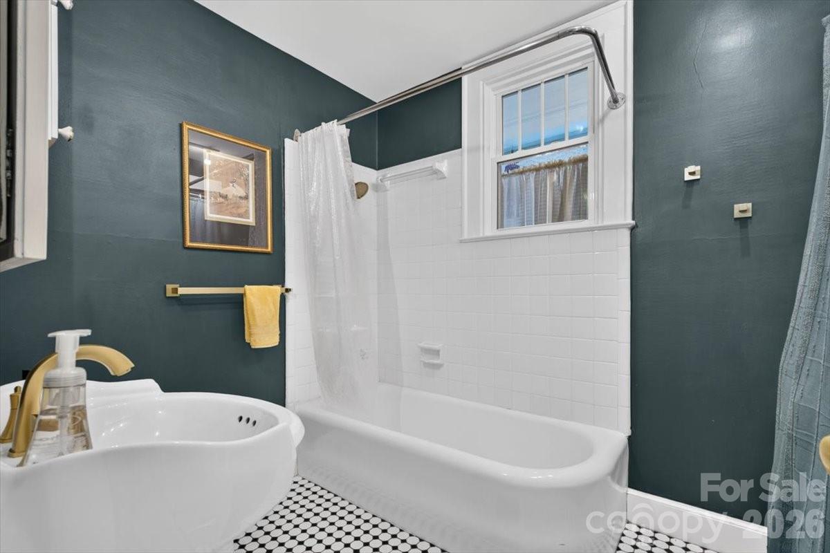 1035 S Belvedere Avenue Property Photo 26