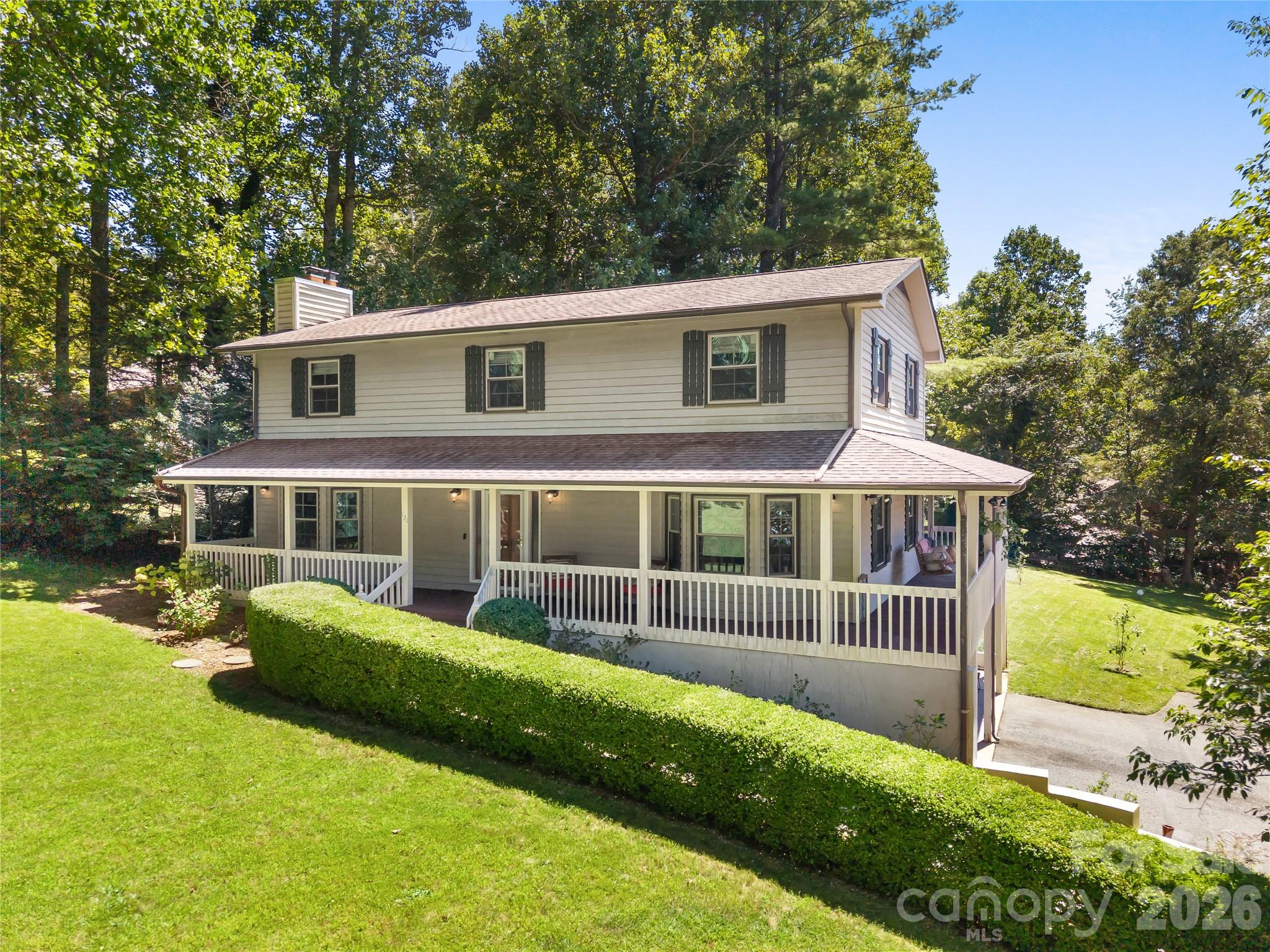 121 Churchill Downs Drive Property Photo 4