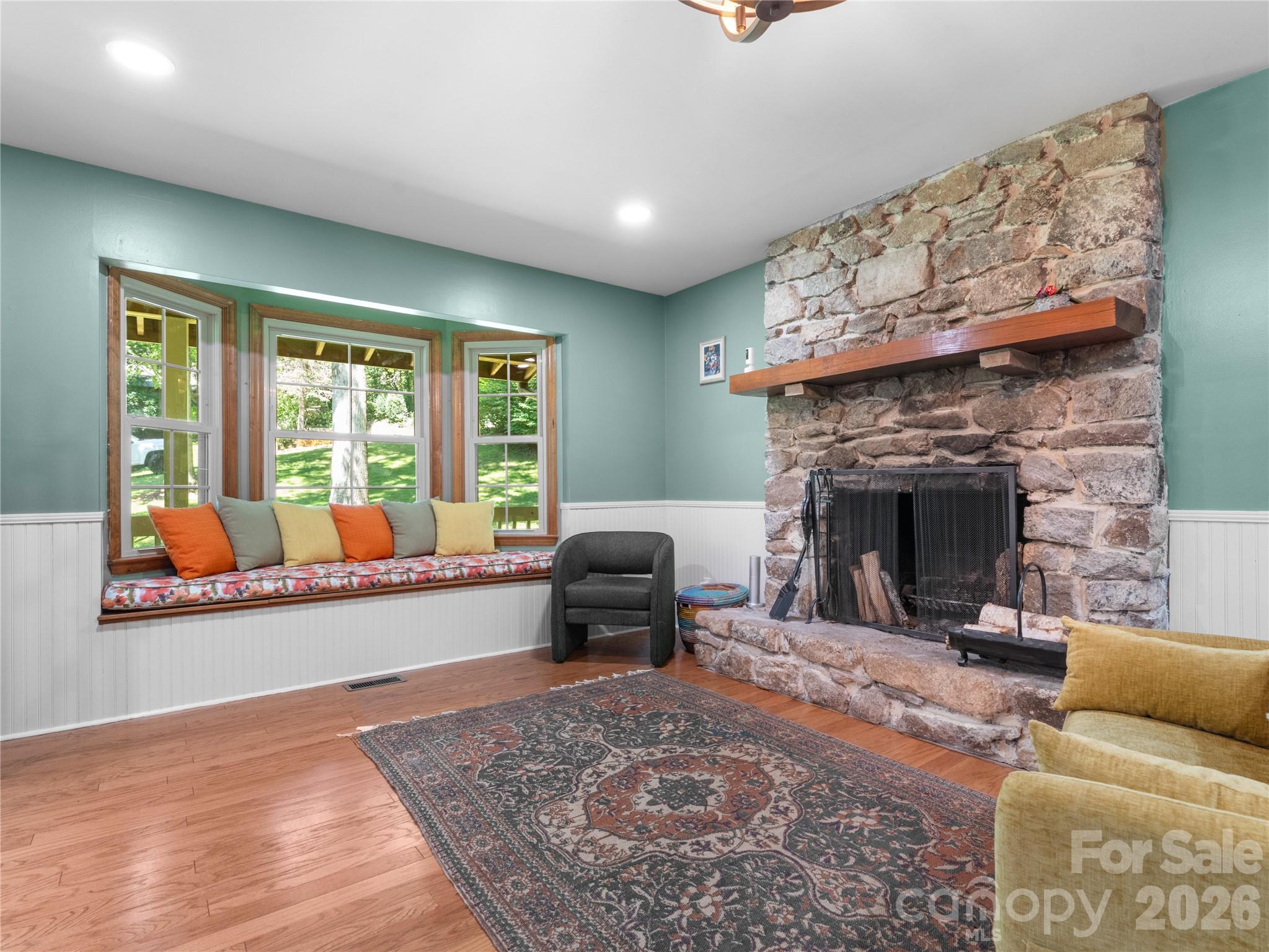 121 Churchill Downs Drive Property Photo 10