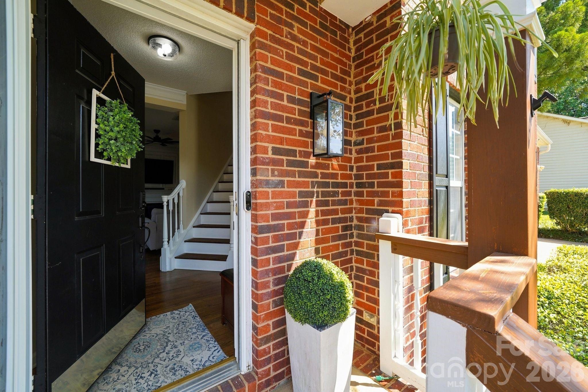 104 Oak Grove Court Property Photo 5