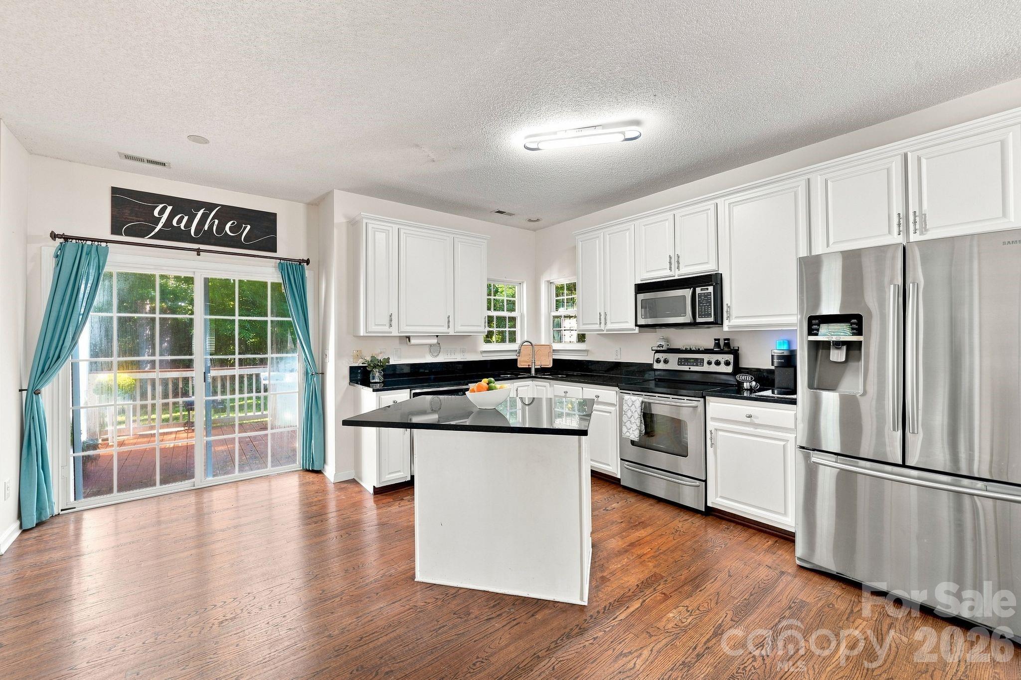 104 Oak Grove Court Property Photo 13