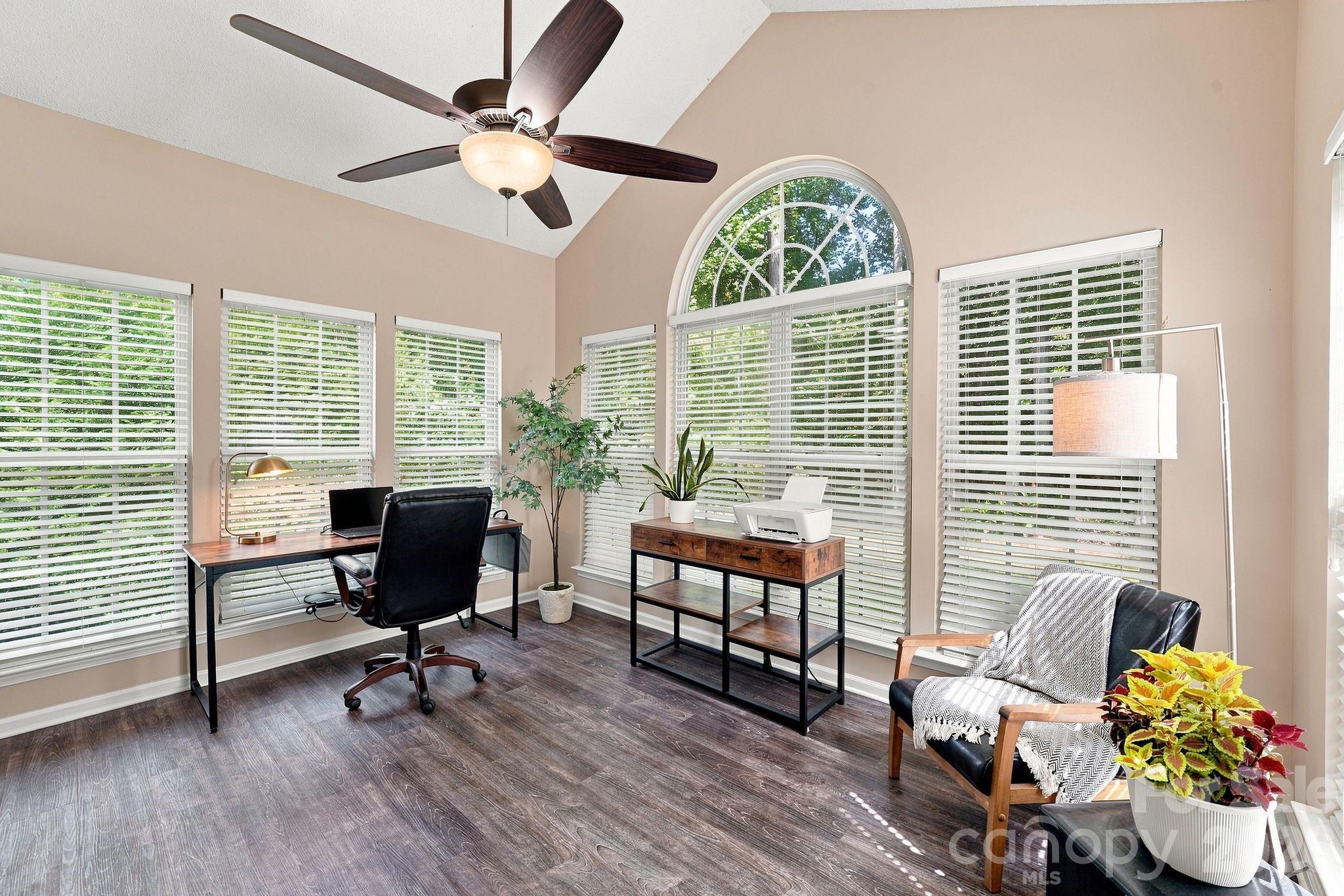 104 Oak Grove Court Property Photo 15