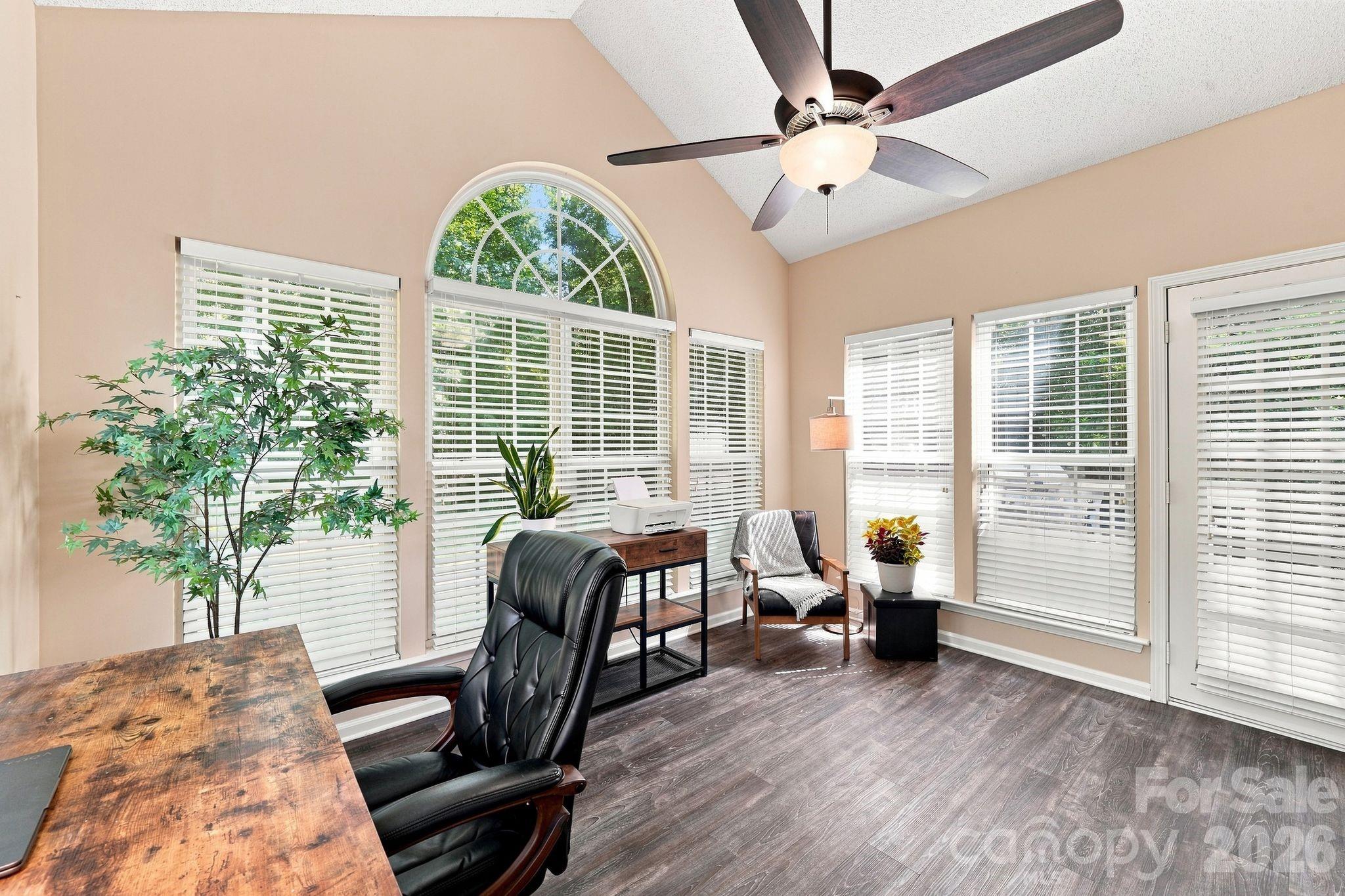 104 Oak Grove Court Property Photo 16