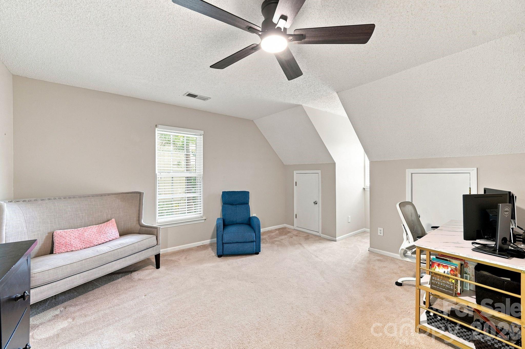 104 Oak Grove Court Property Photo 31
