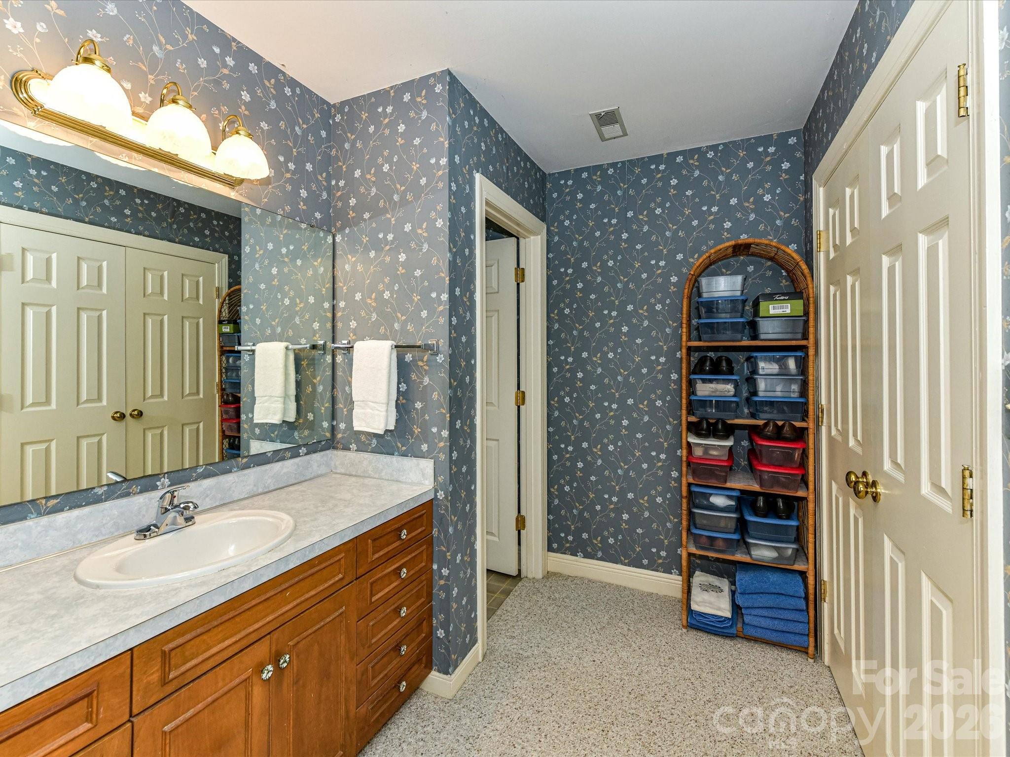 7769 Dellinger Road Property Photo 18