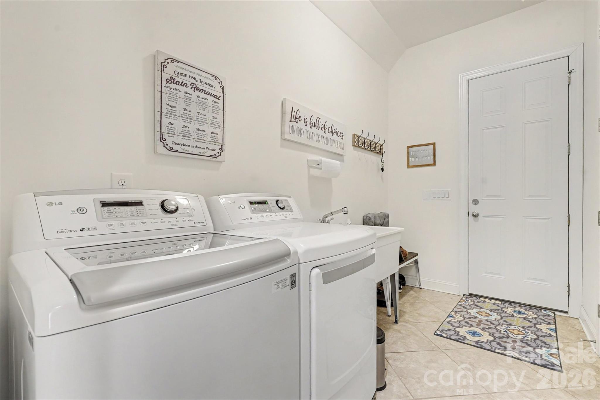1613 Painted Horse Drive Property Photo 23